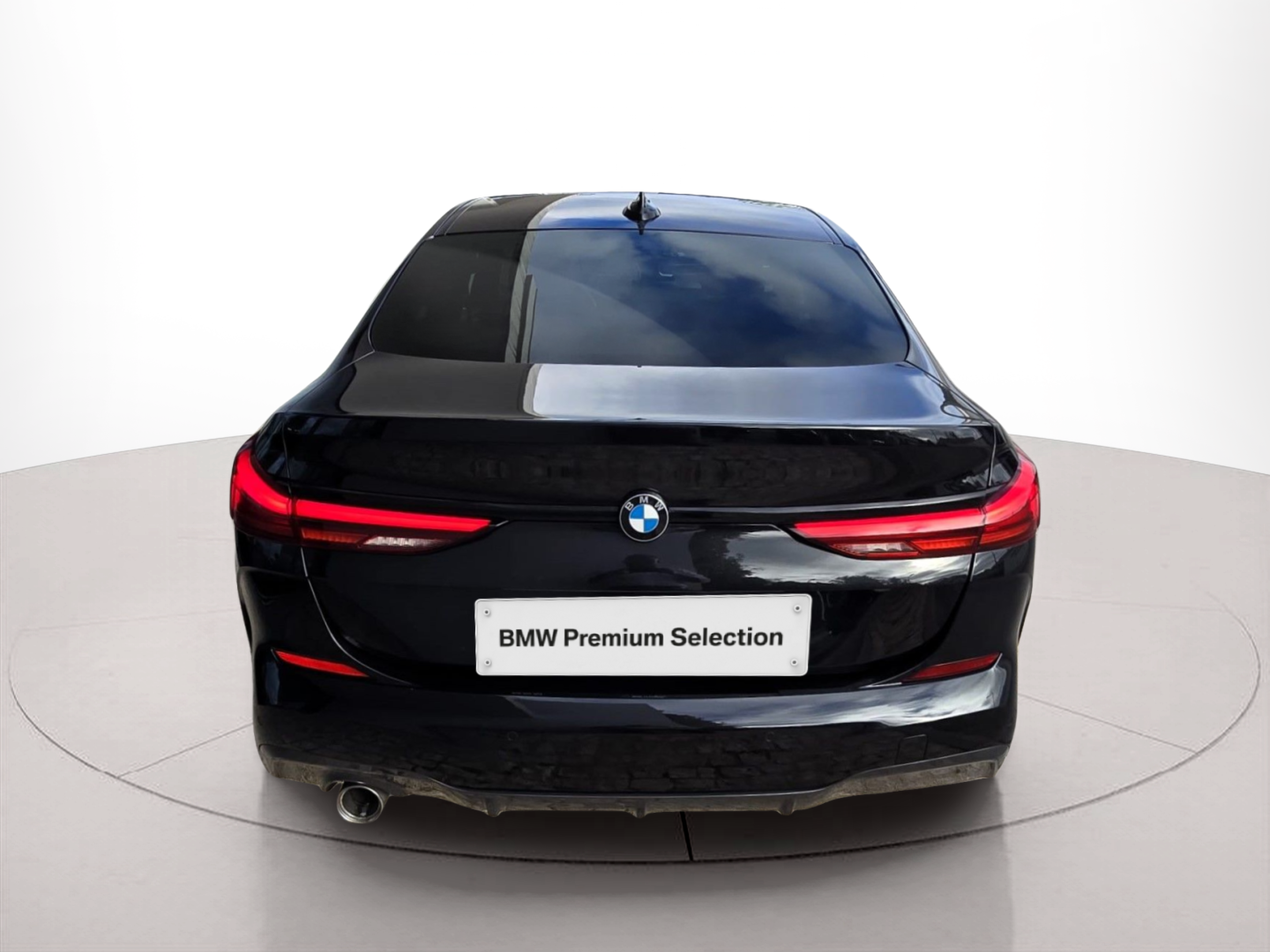 BMW Série 2 216d Gran Coupe color Negro. Año 2022. 85KW(116CV). Diesel. En concesionario Santogal Oeiras de Oeiras