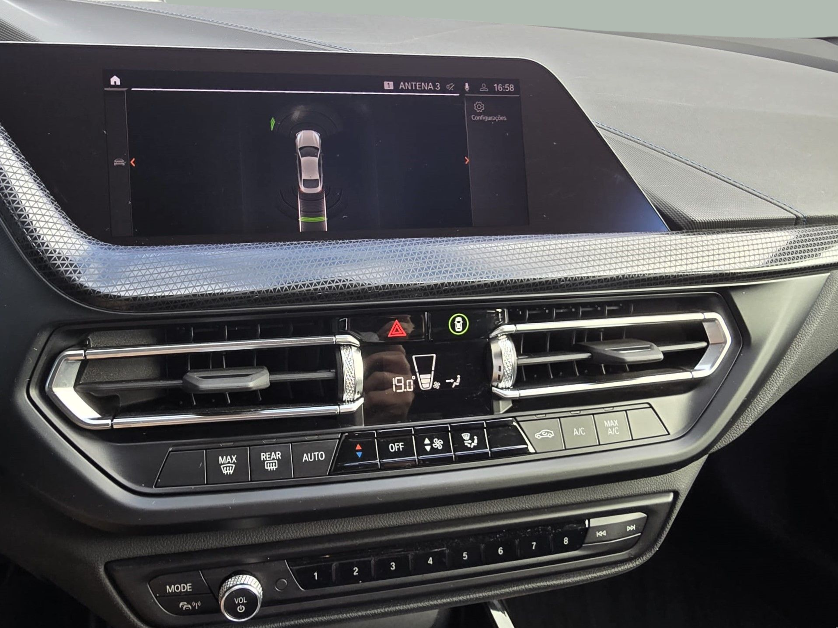 BMW Série 2 216d Gran Coupe color Negro. Año 2022. 85KW(116CV). Diesel. En concesionario Santogal Oeiras de Oeiras