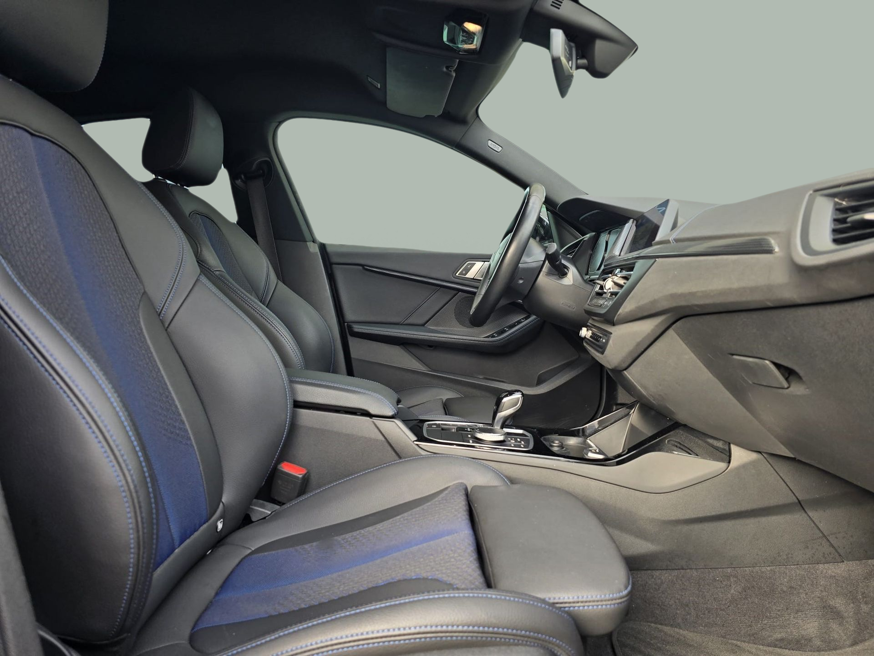 BMW Série 2 216d Gran Coupe color Negro. Año 2022. 85KW(116CV). Diesel. En concesionario Santogal Oeiras de Oeiras