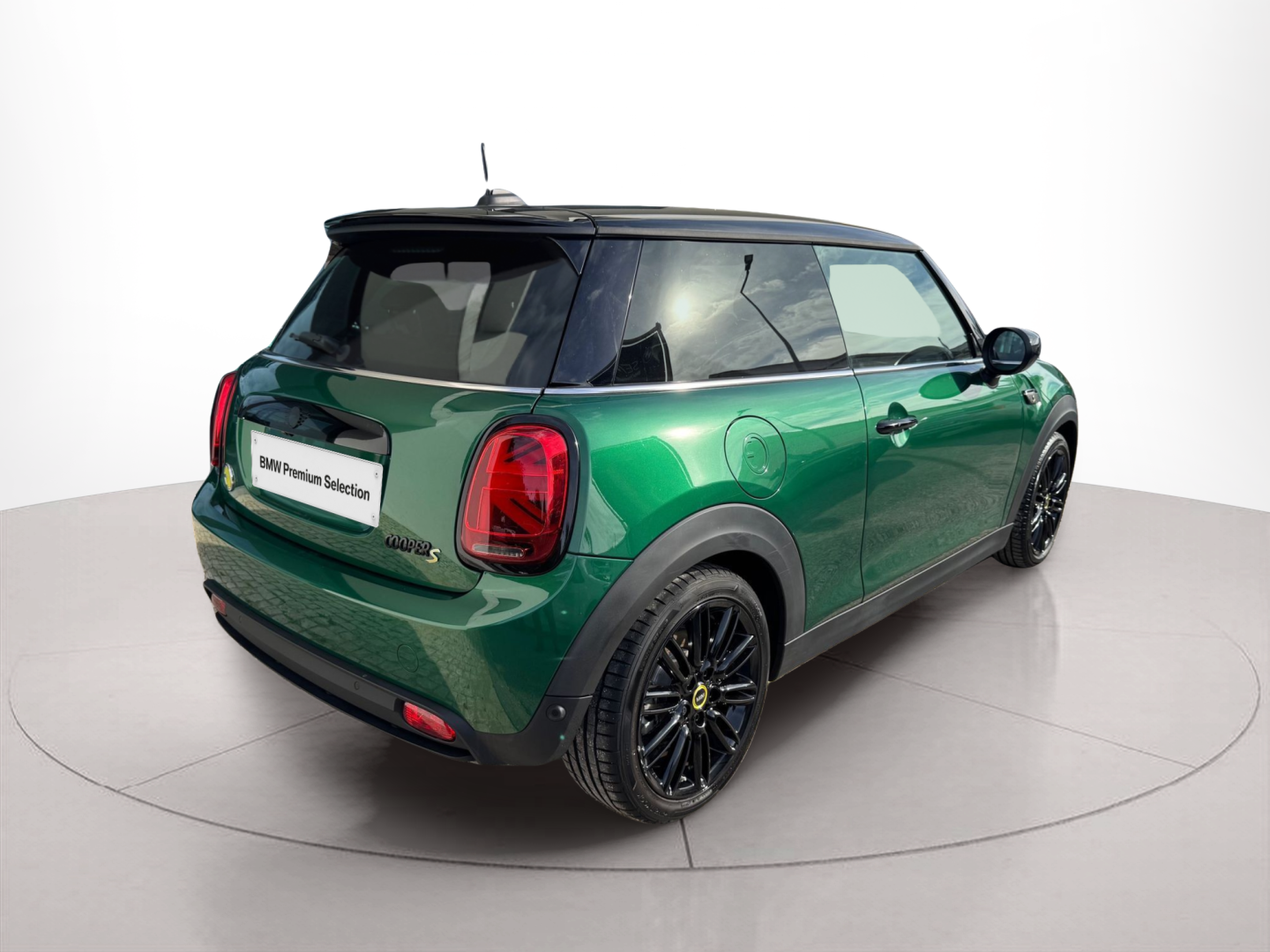 fotoG 4 del MINI MINI 3 Portas Cooper S E 135 kW (184 CV) 184cv Elétrico de 2022 em Oeiras