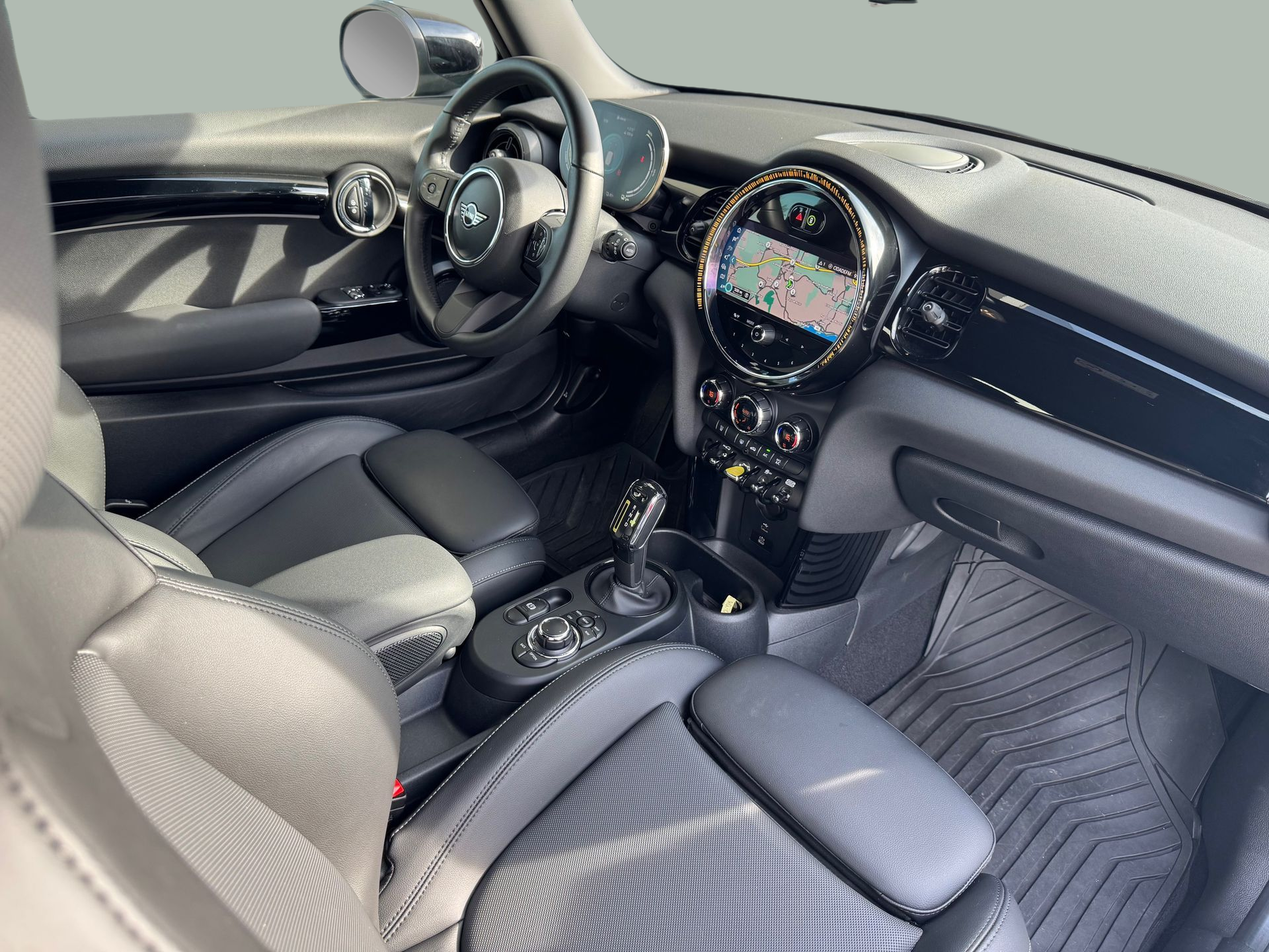 fotoG 18 del MINI MINI 3 Portas Cooper S E 135 kW (184 CV) 184cv Elétrico de 2022 em Oeiras