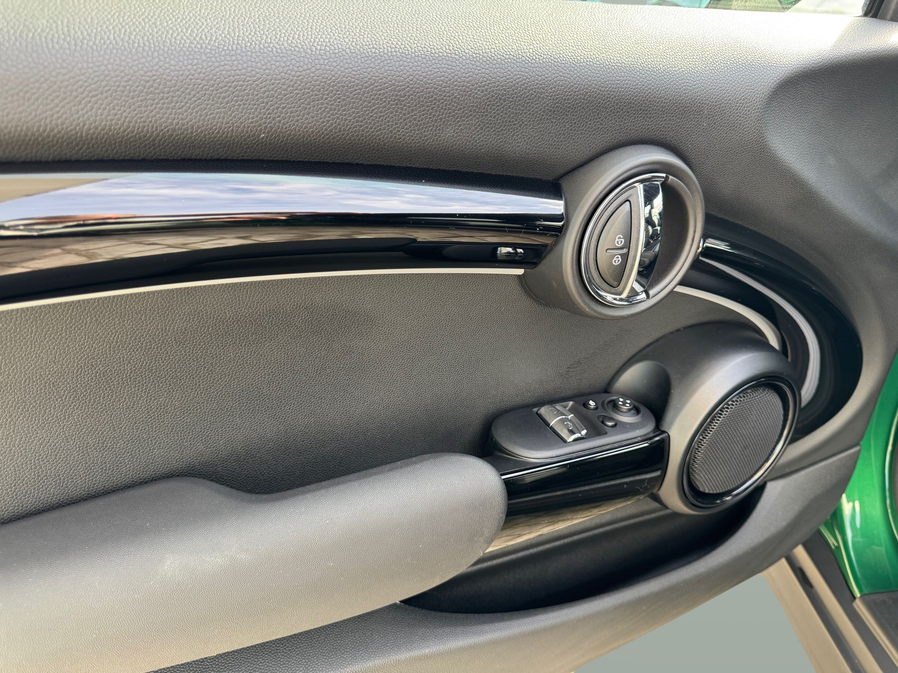 fotoG 11 del MINI MINI 3 Portas Cooper S E 135 kW (184 CV) 184cv Elétrico de 2022 em Oeiras