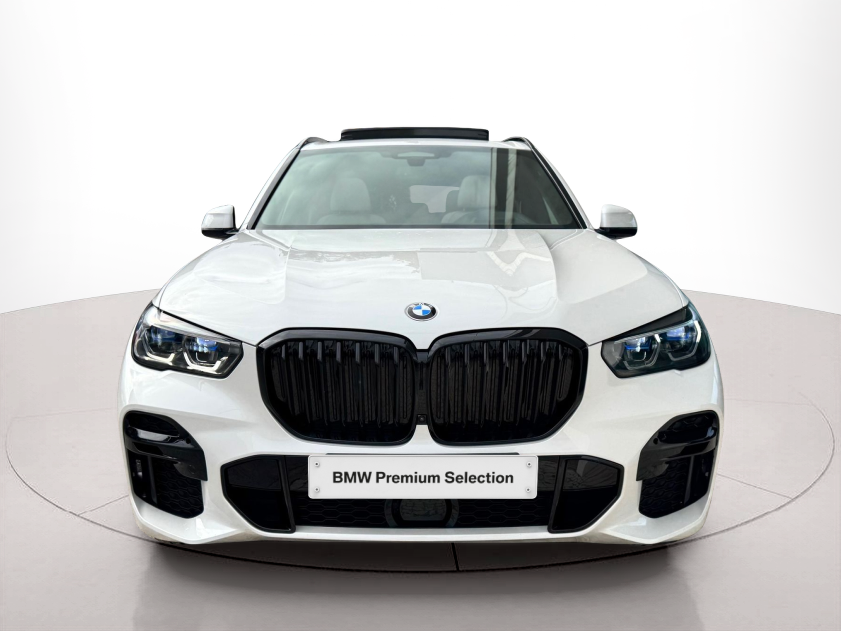 BMW X5 xDrive40d color Blanco. Año 2022. 250KW(340CV). Diesel. En concesionario Santogal Oeiras de Oeiras