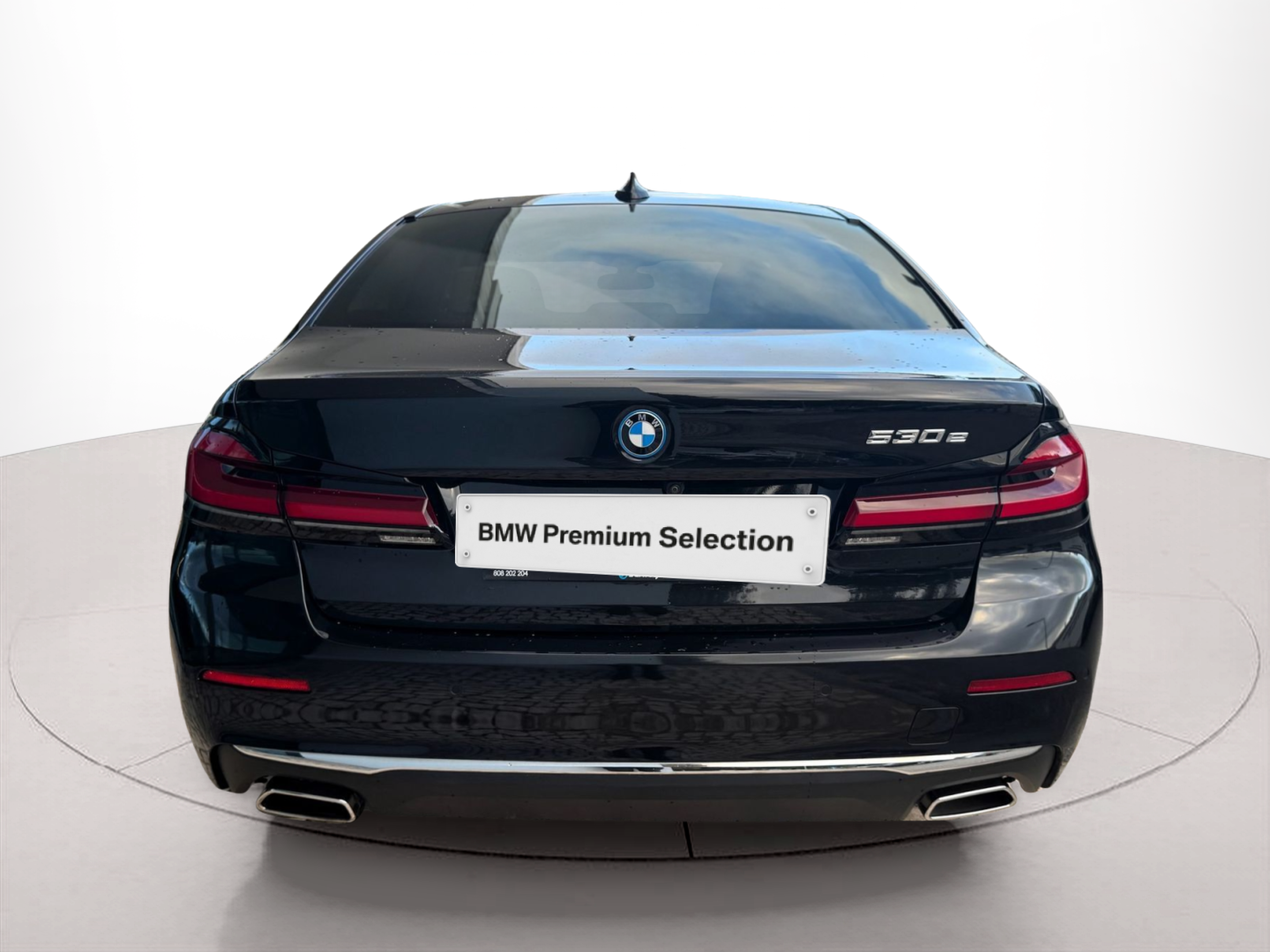BMW Série 5 530e Berlina color Negro. Año 2022. 215KW(292CV). Elétrico / Gasolina Híbrido. En concesionario Santogal Oeiras de Oeiras