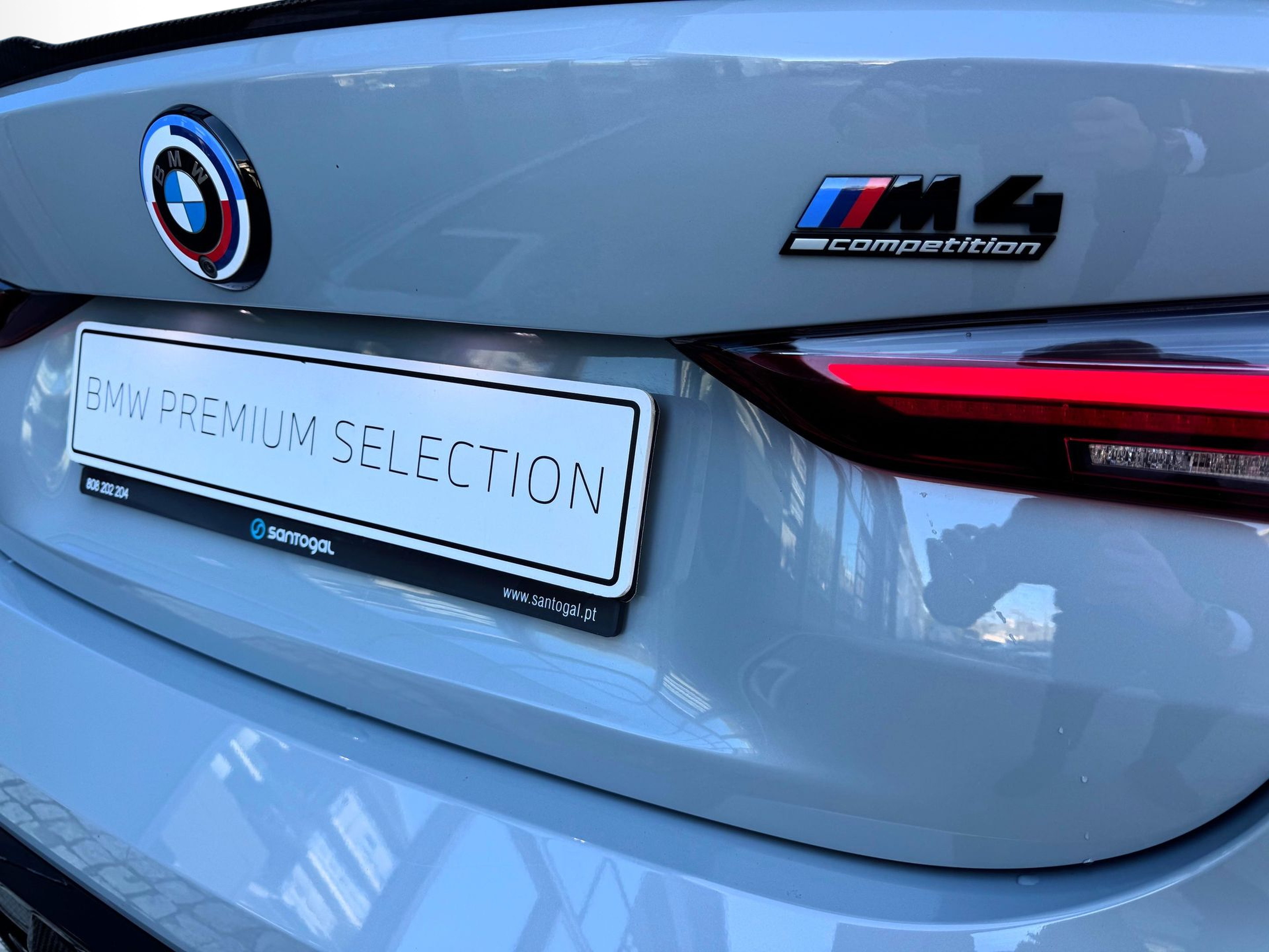 BMW M M4 Competition Coupé color Gris. Año 2022. 375KW(510CV). Gasolina. En concesionario Santogal Oeiras de Oeiras