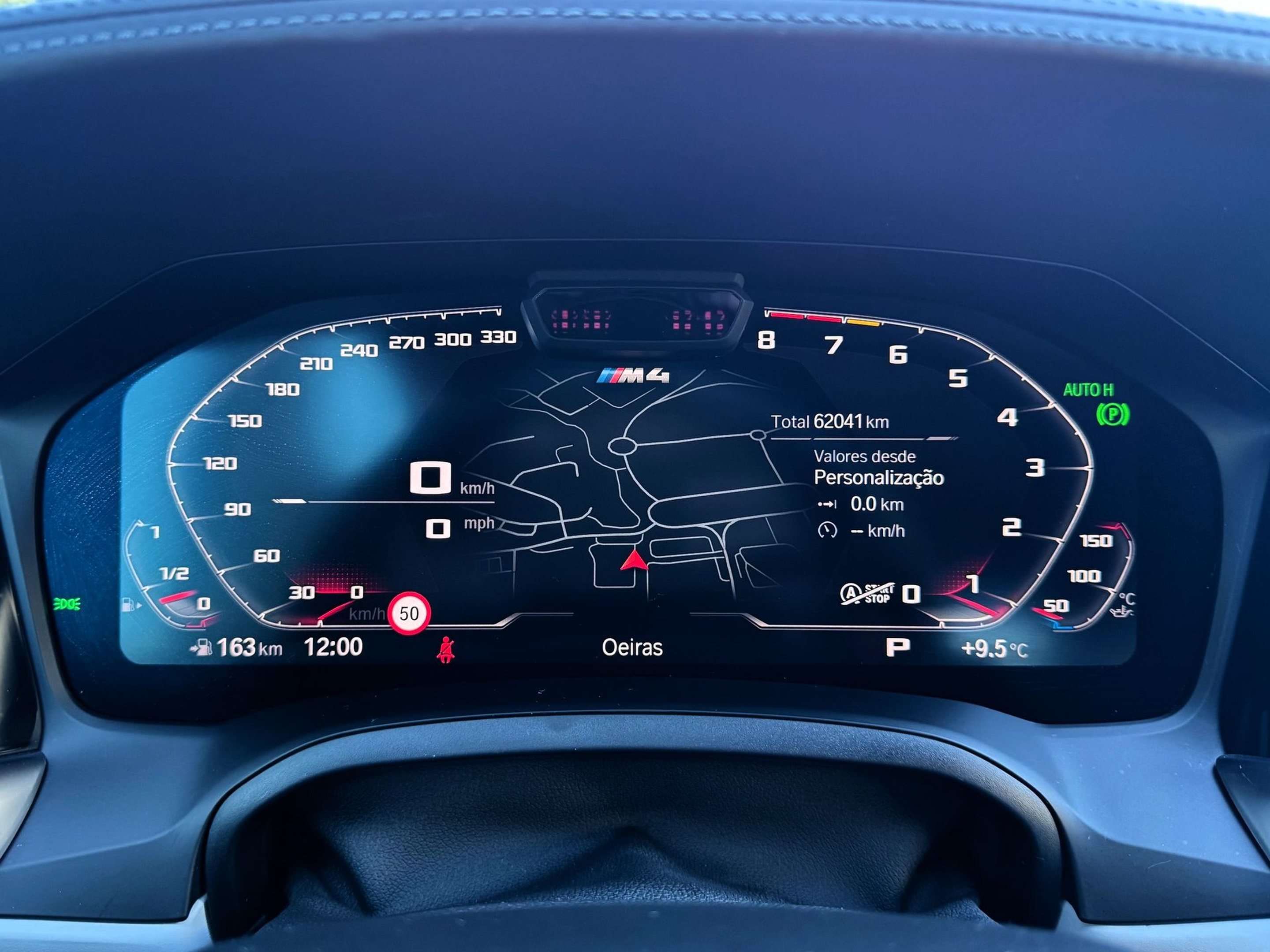 BMW M M4 Competition Coupé color Gris. Año 2022. 375KW(510CV). Gasolina. En concesionario Santogal Oeiras de Oeiras