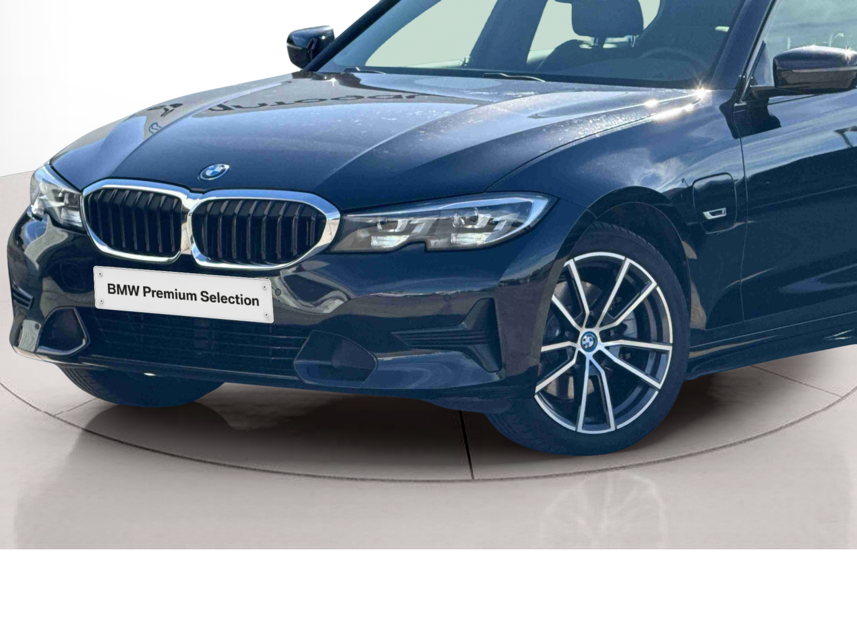 Fotos de BMW Série 3 320e Berlina color Negro. Año 2022. 150KW(204CV). Elétrico / Gasolina Híbrido. En concesionario Santogal Praça de Espanha - Lisboa de Lisboa