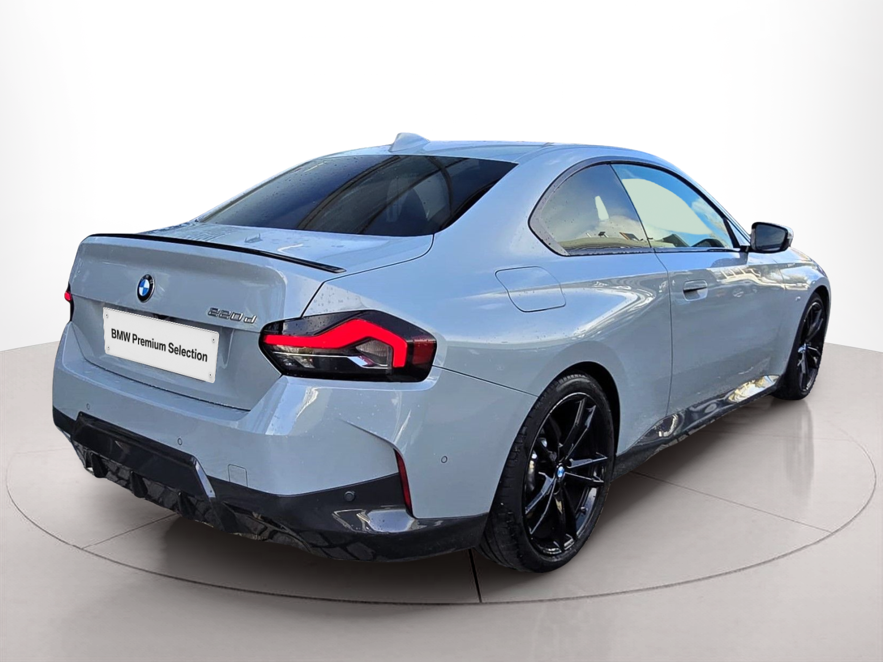 BMW Série 2 220d Coupe color Gris. Año 2022. 140KW(190CV). Diesel. En concesionario Santogal Oeiras de Oeiras