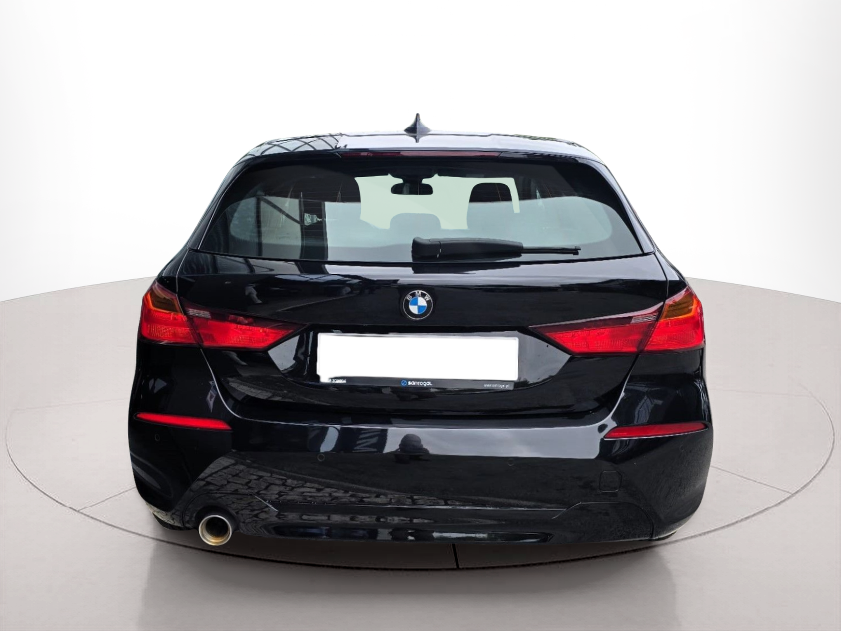 BMW Série 1 116i color Negro. Año 2023. 80KW(109CV). Gasolina. En concesionario Santogal Oeiras de Oeiras