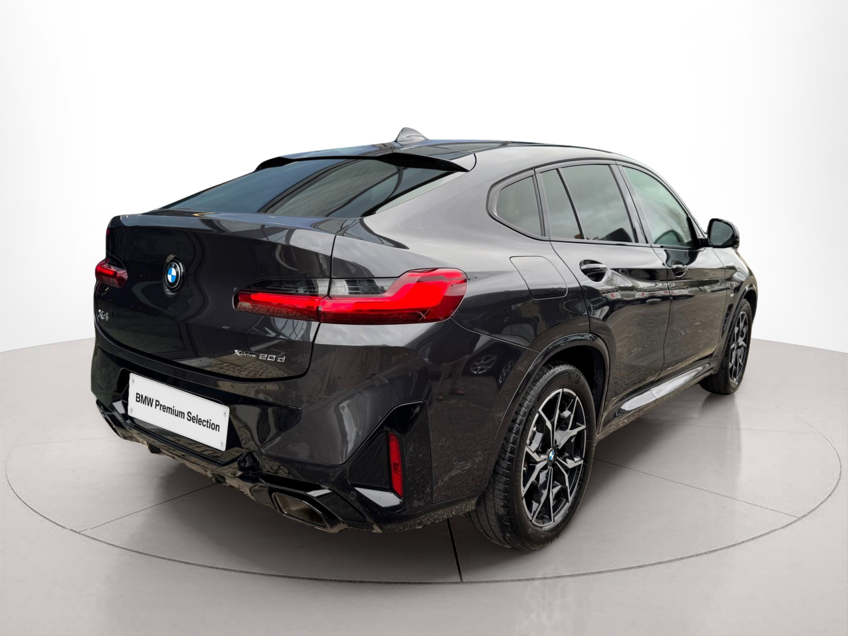 BMW X4 xDrive20d color Gris oscuro. Año 2023. 140KW(190CV). Diesel. En concesionario Santogal Oeiras de Oeiras