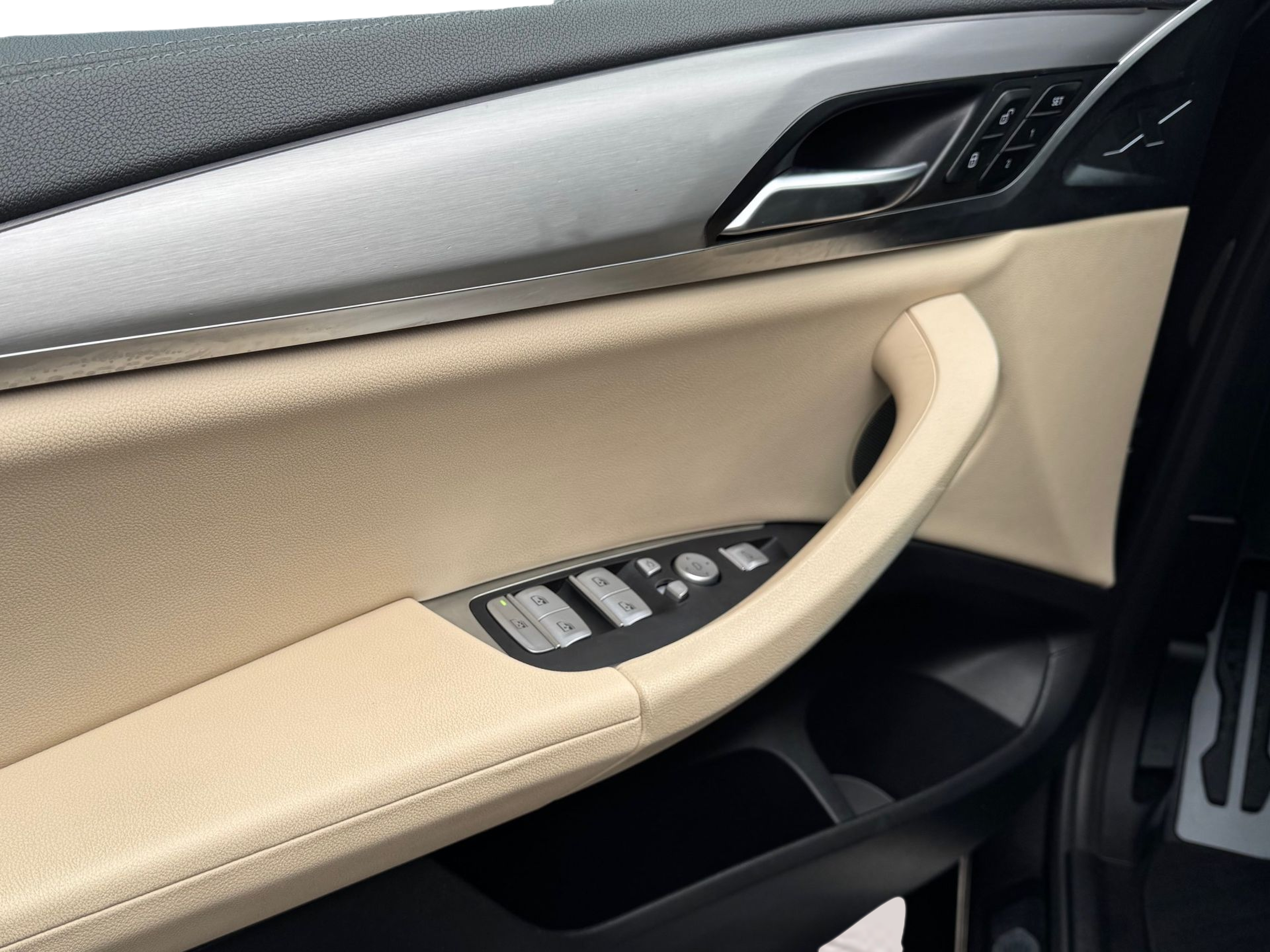 BMW X4 xDrive20d color Gris oscuro. Año 2023. 140KW(190CV). Diesel. En concesionario Santogal Oeiras de Oeiras