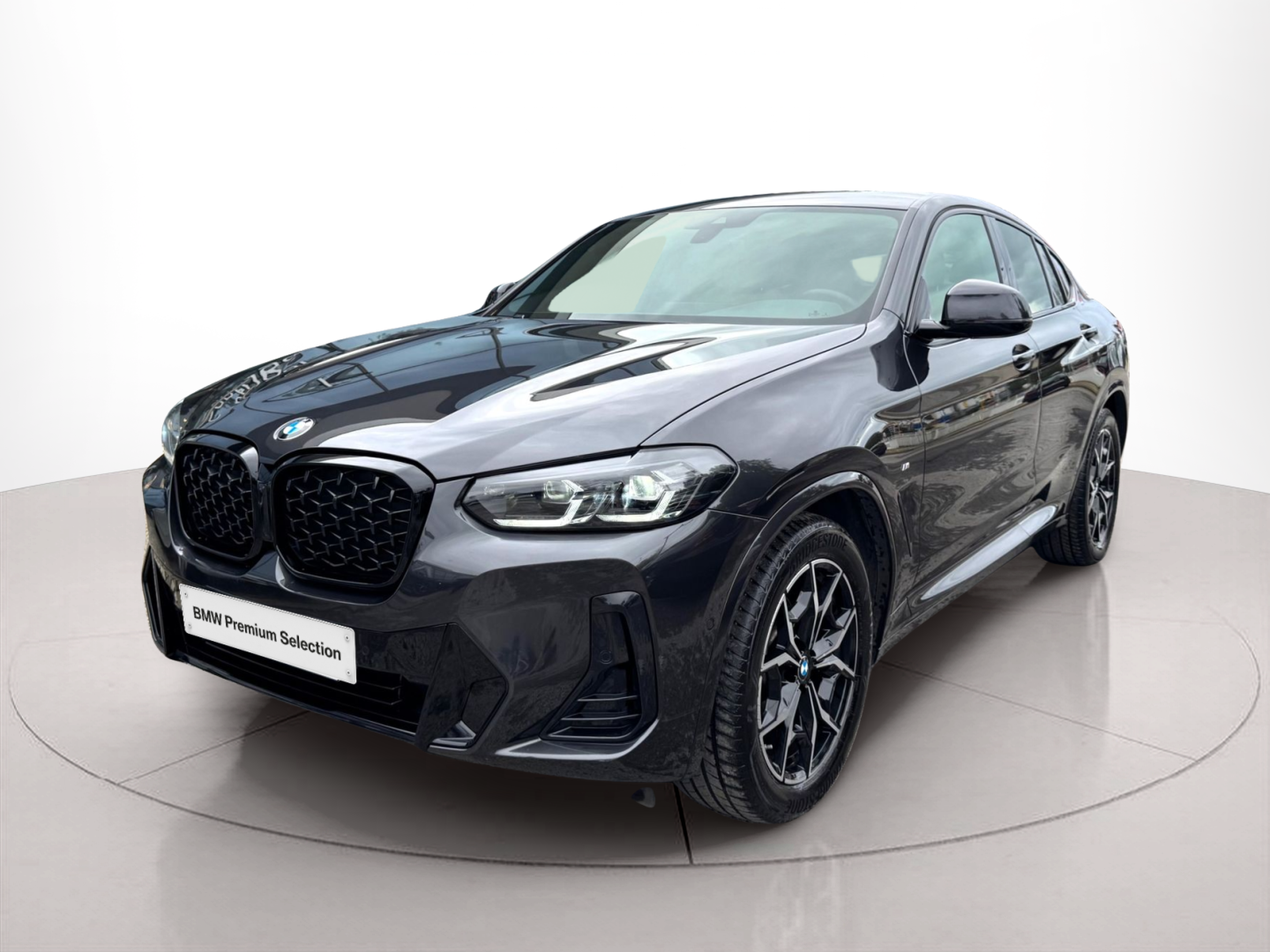 Fotos de BMW X4 xDrive20d color Gris oscuro. Año 2023. 140KW(190CV). Diesel. En concesionario Santogal Oeiras de Oeiras