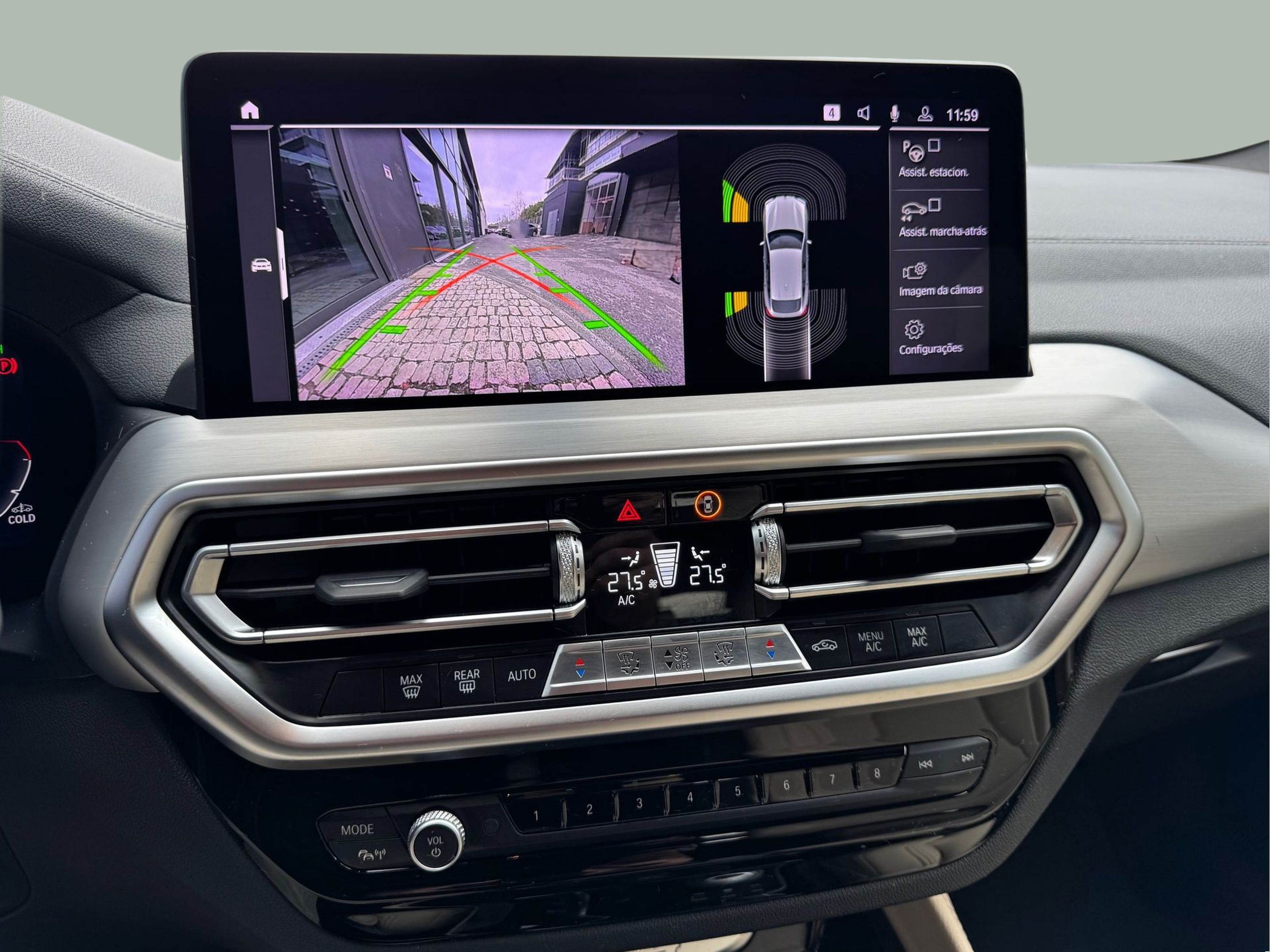 BMW X4 xDrive20d color Gris oscuro. Año 2023. 140KW(190CV). Diesel. En concesionario Santogal Oeiras de Oeiras