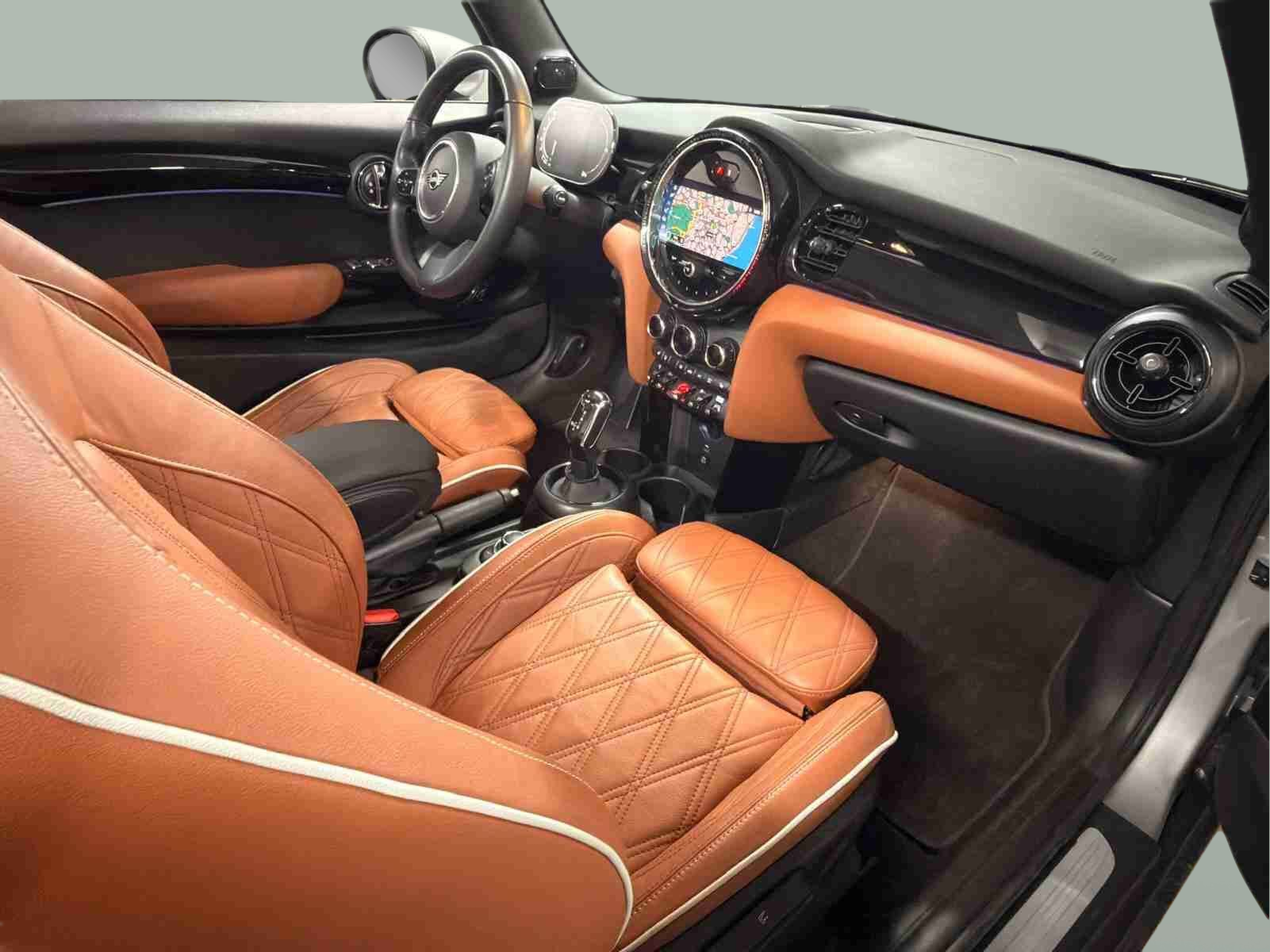 fotoG 7 del MINI MINI Cabrio Cooper 100 kW (136 CV) 136cv Gasolina de 2023 em Oeiras