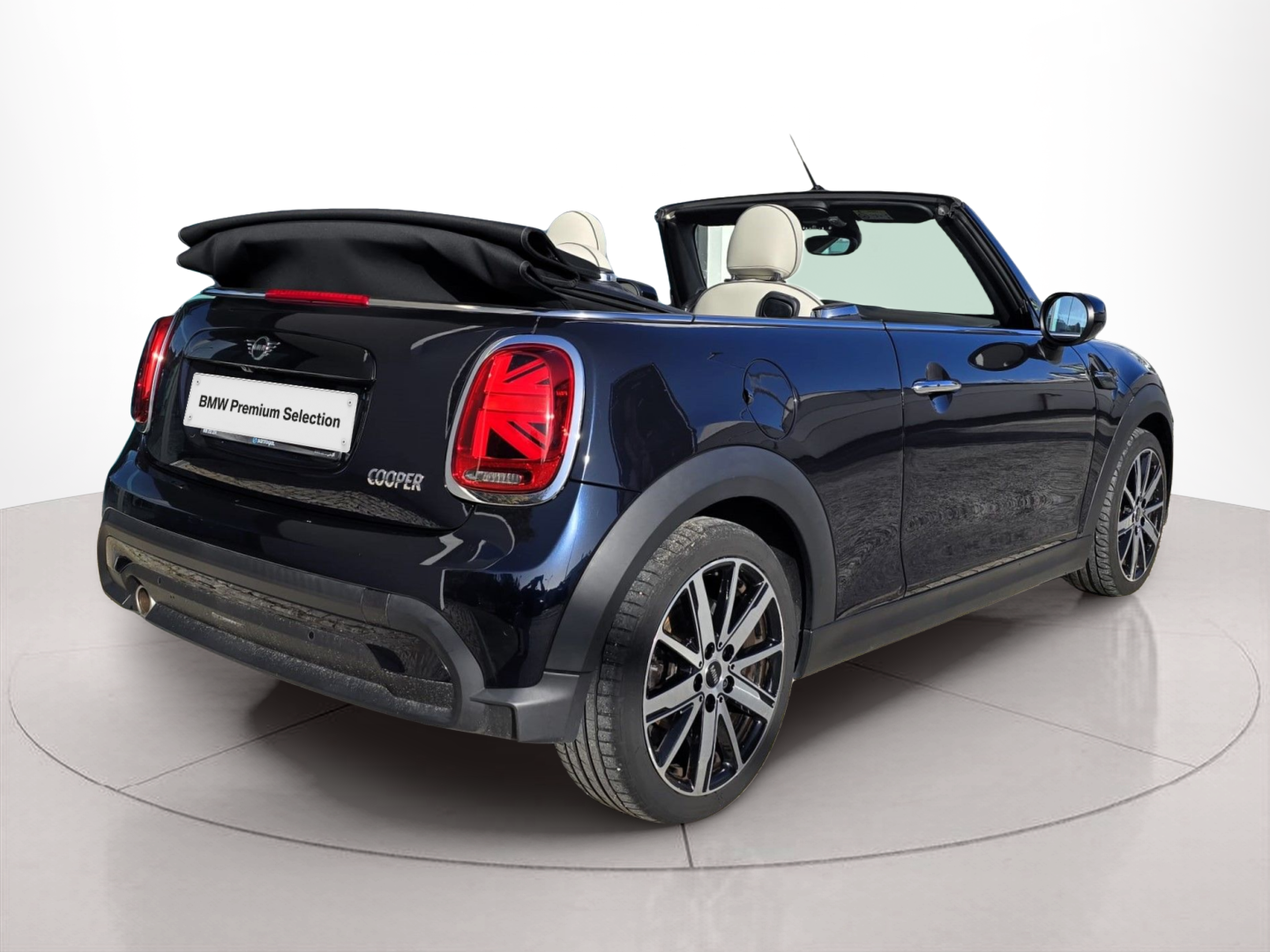 fotoG 3 del MINI MINI Cabrio Cooper 100 kW (136 CV) 136cv Gasolina de 2023 em Oeiras