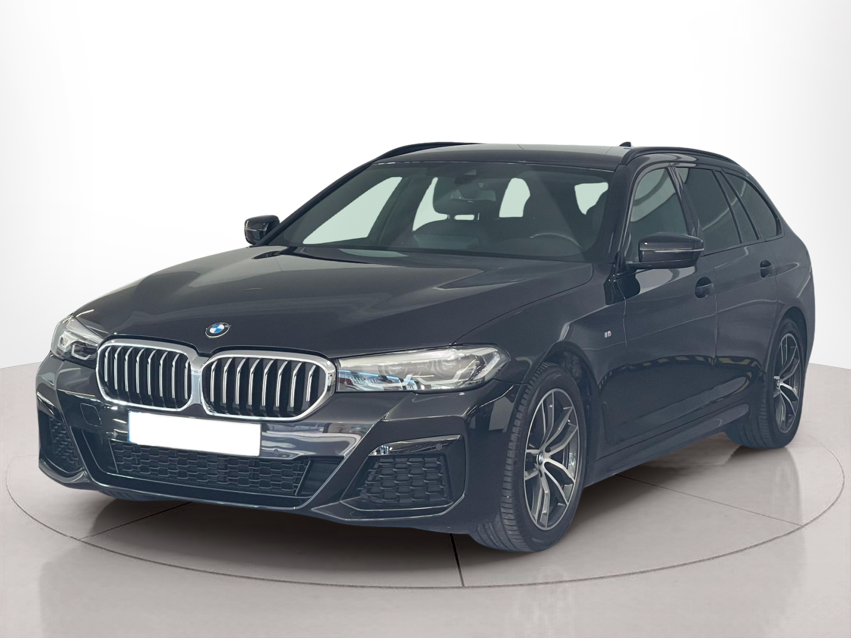 Fotos de BMW Série 5 520d Touring color Negro. Año 2023. 140KW(190CV). Diesel. En concesionario Santogal Carnaxide de Oeiras