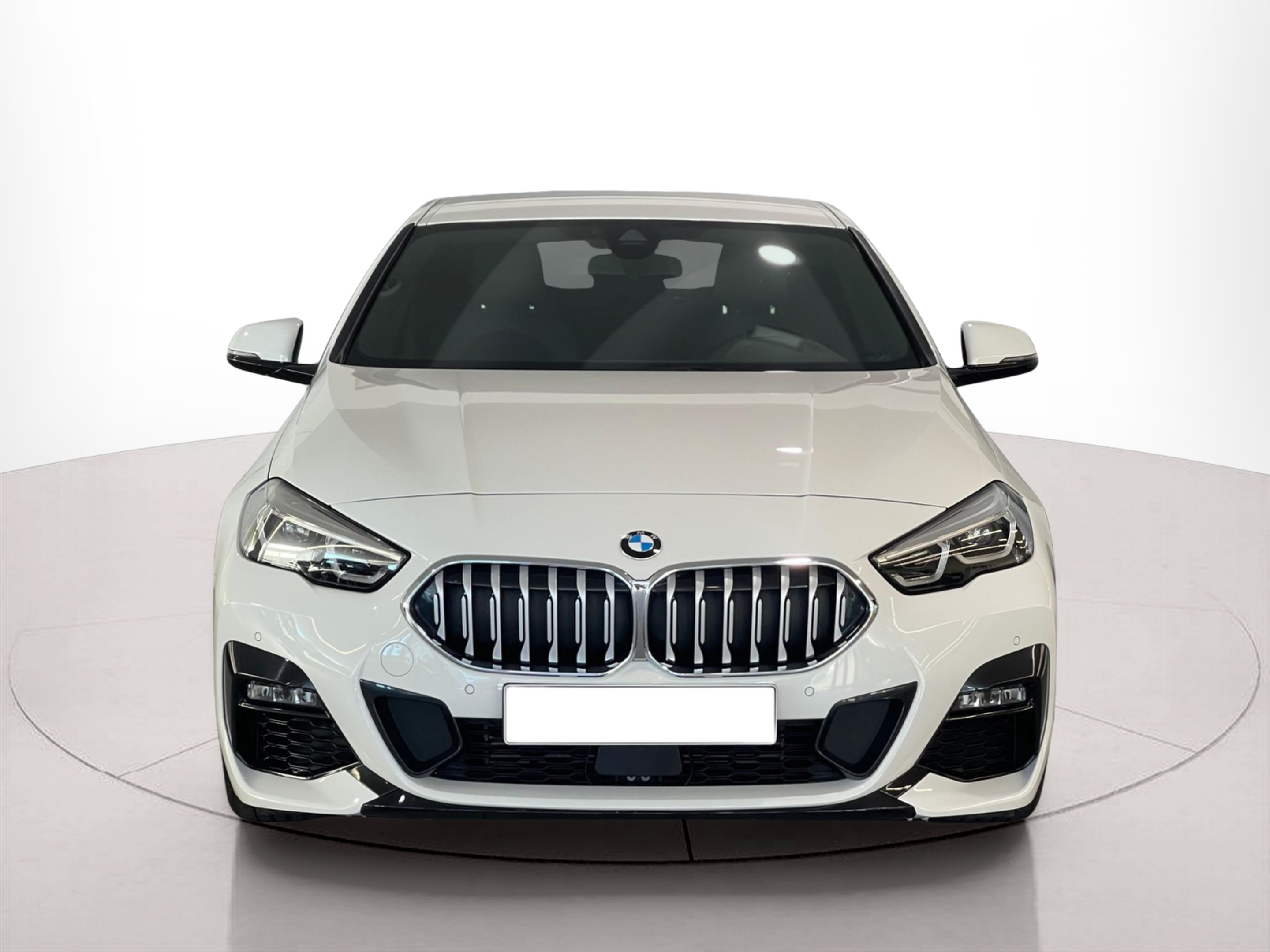 Fotos de BMW Série 2 216d Gran Coupe color Blanco. Año 2023. 85KW(116CV). Diesel. En concesionario Santogal Carnaxide de Oeiras
