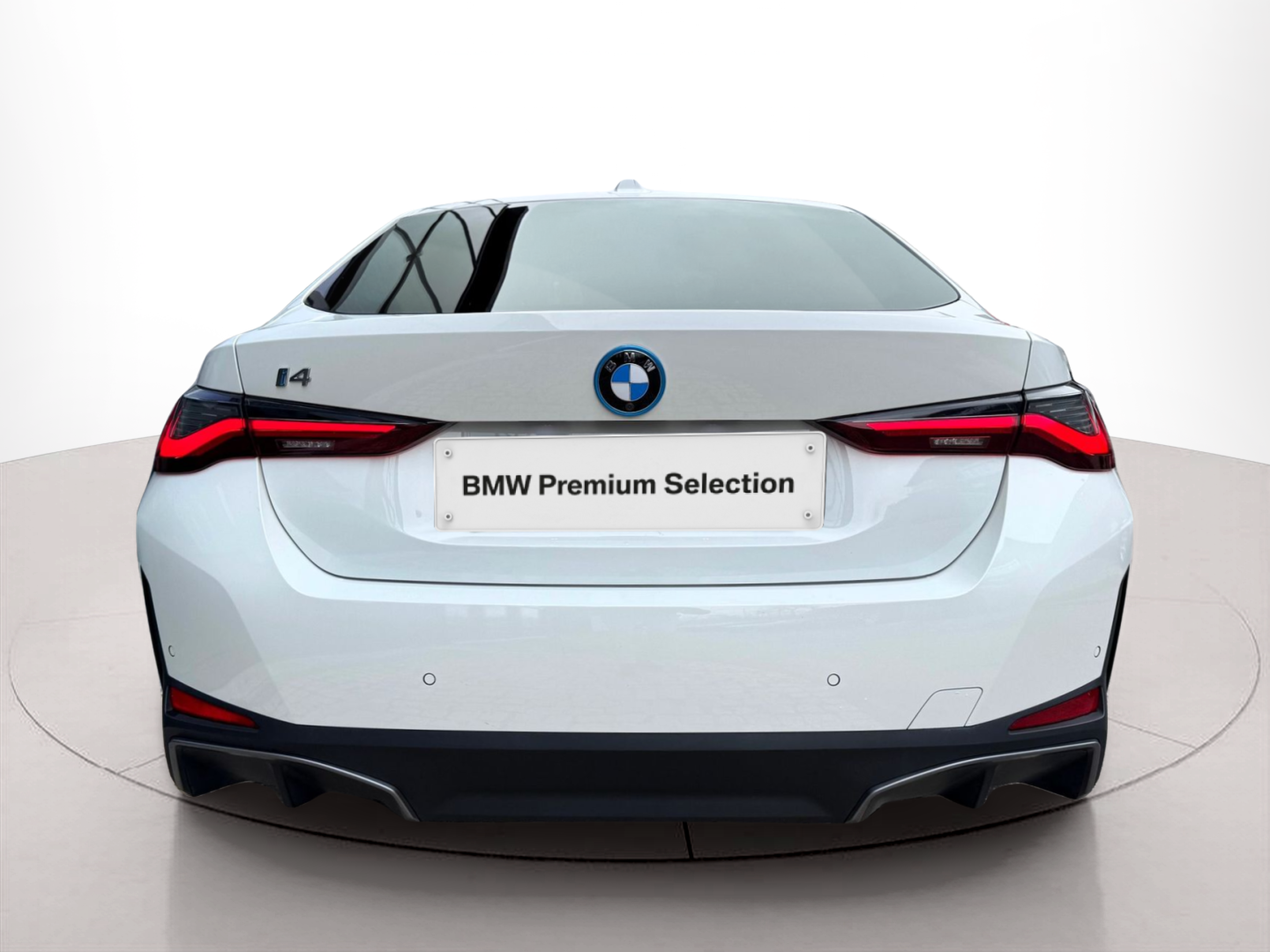 BMW i4 i4 eDrive35 color Blanco. Año 2023. 210KW(286CV). Elétrico. En concesionario Santogal Oeiras de Oeiras