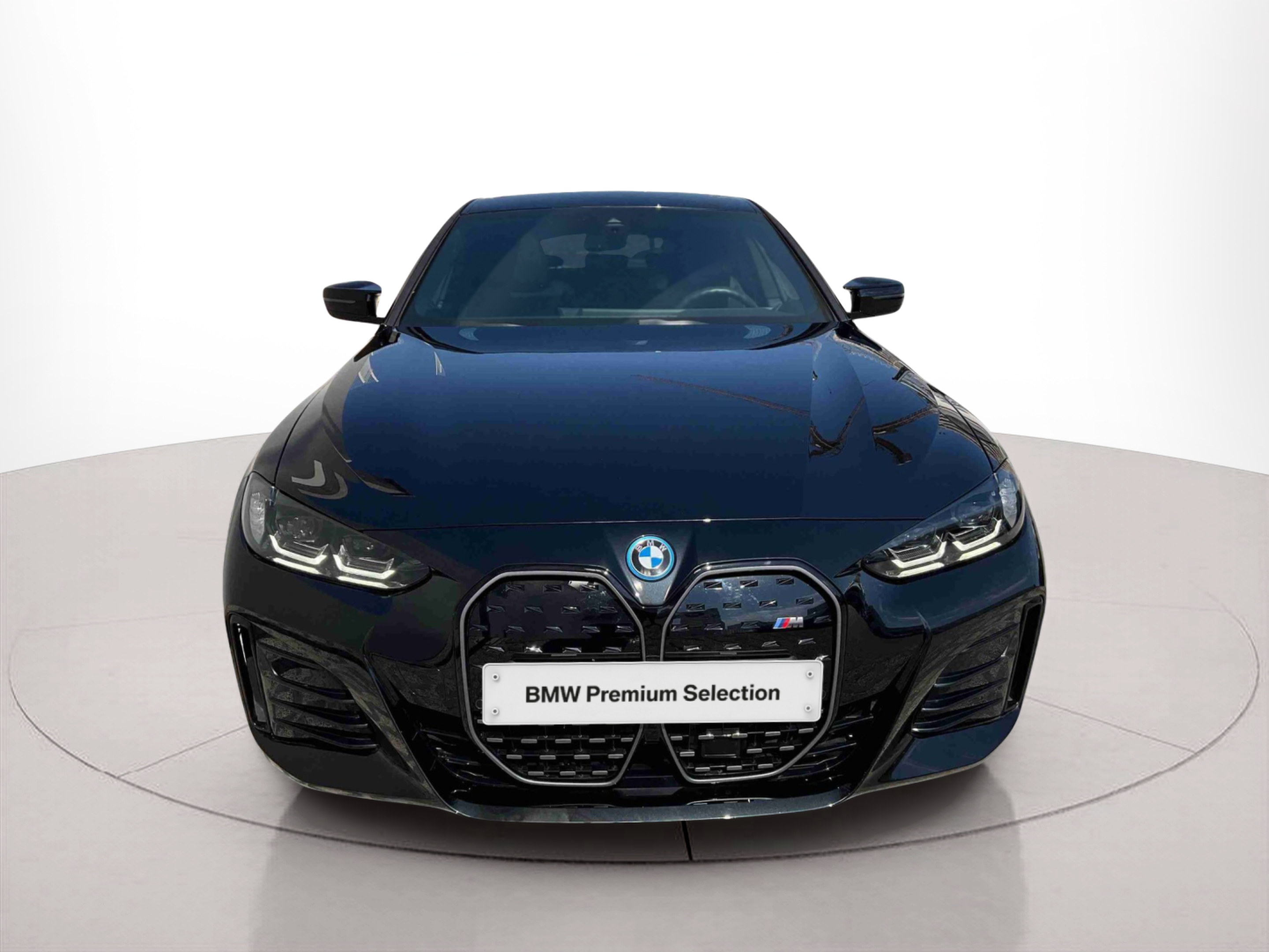 Fotos de BMW i4 i4 M50 color Negro. Año 2023. 400KW(544CV). Elétrico. En concesionario Santogal Setúbal de Setúbal