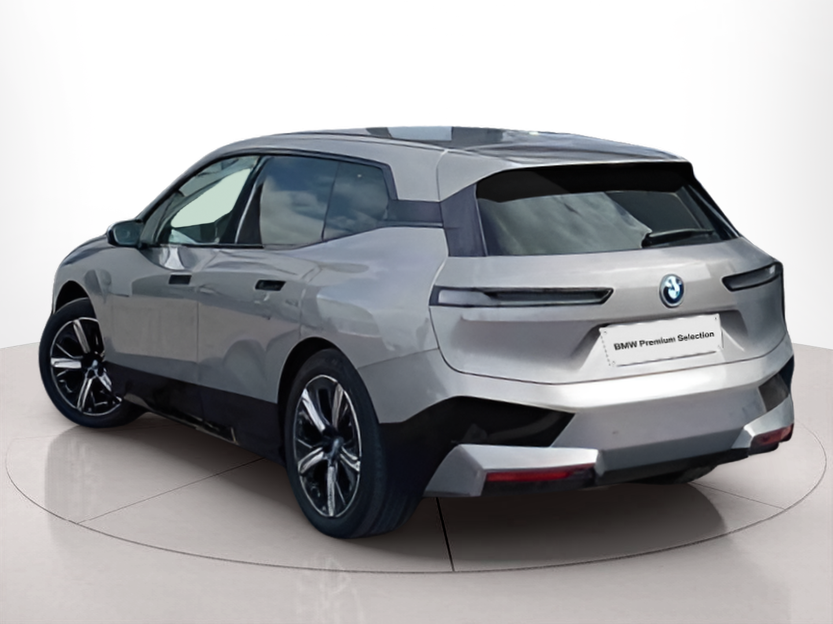 BMW iX xDrive40 color Gris. Año 2023. 240KW(326CV). Elétrico. En concesionario Santogal Seixal de Seixal