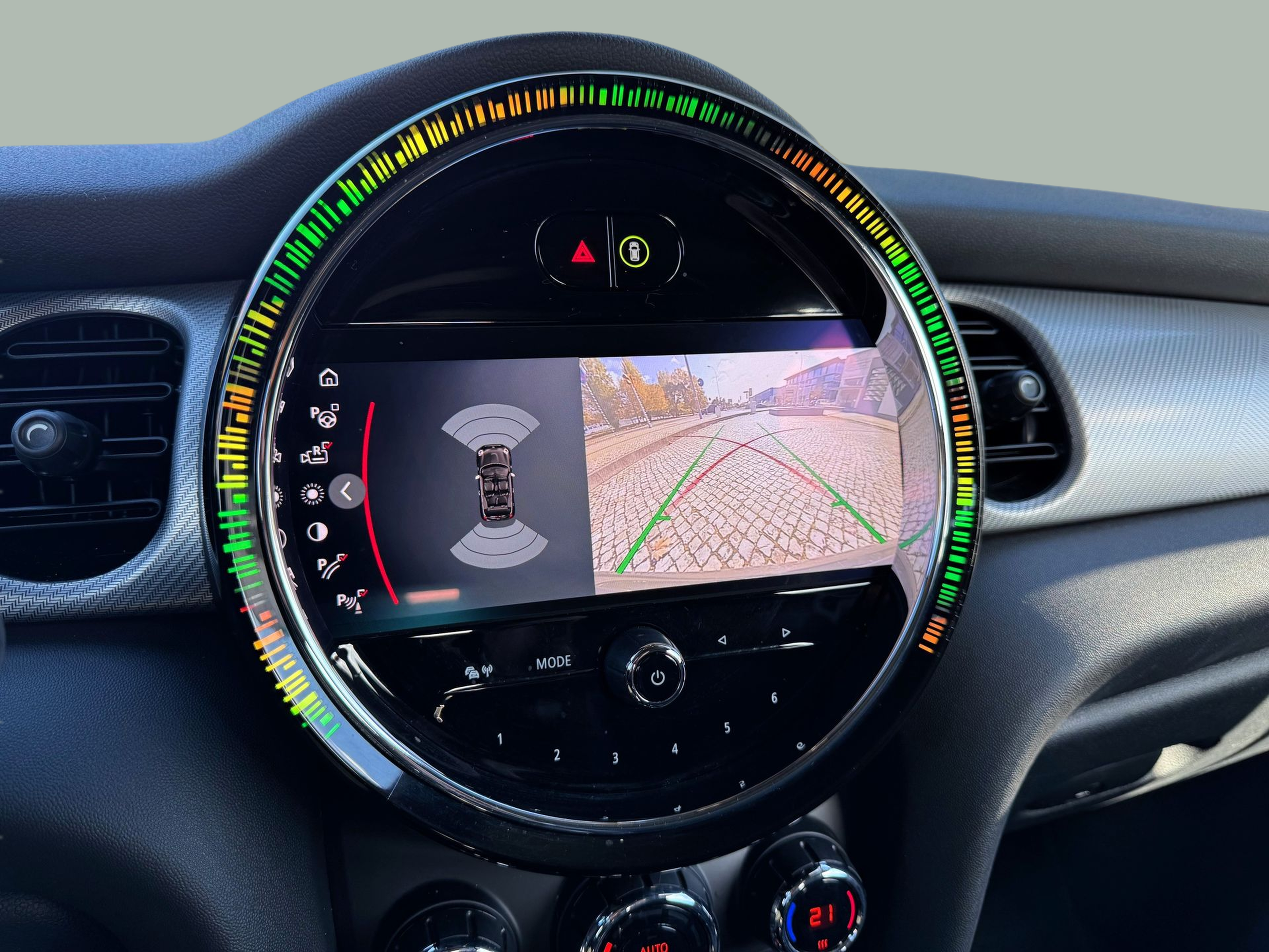 fotoG 20 del MINI MINI Cabrio John Cooper Works 170 kW (231 CV) 231cv Gasolina de 2023 em Oeiras