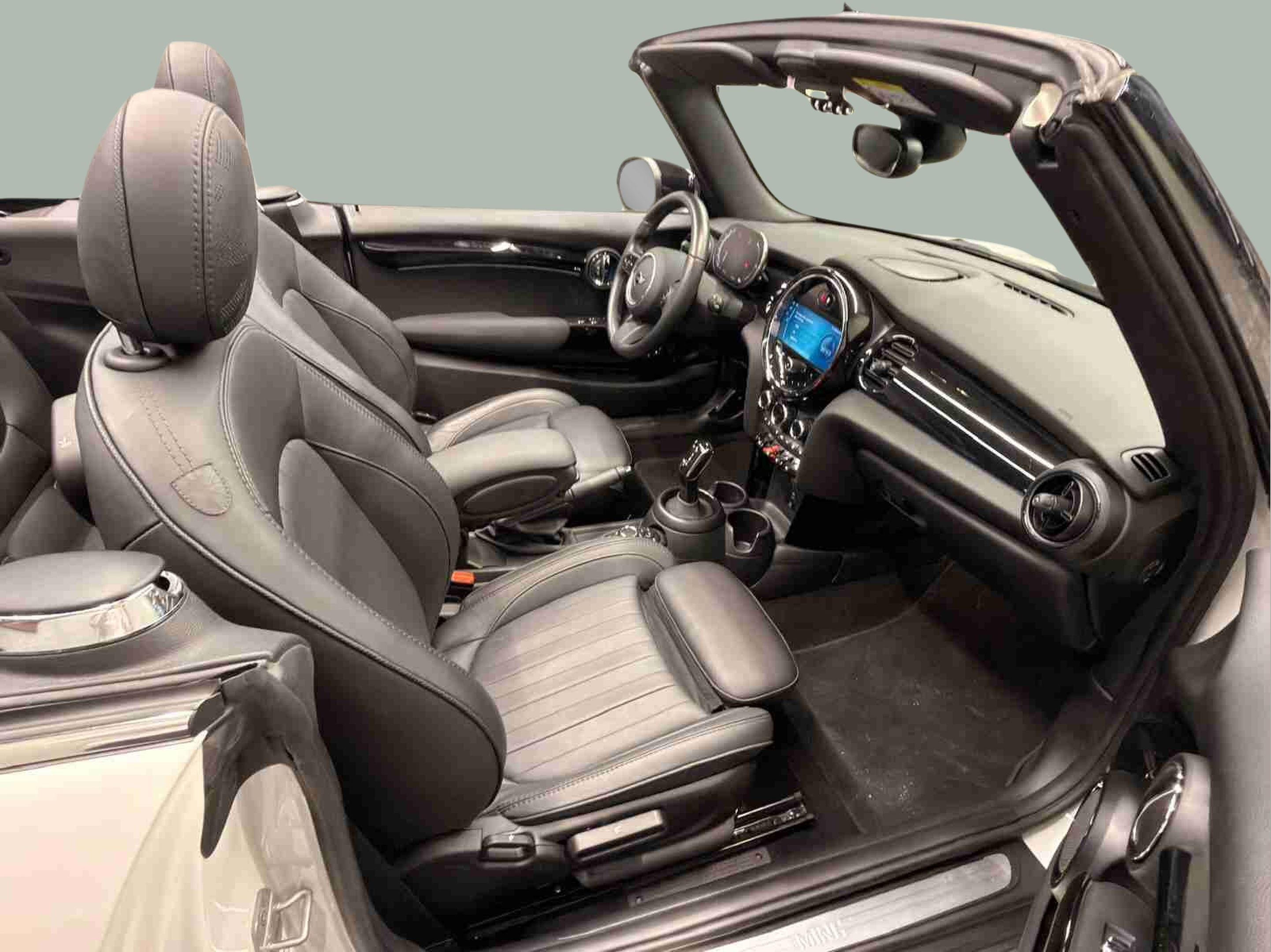 fotoG 7 del MINI MINI Cabrio Cooper 100 kW (136 CV) 136cv Gasolina de 2023 em Oeiras