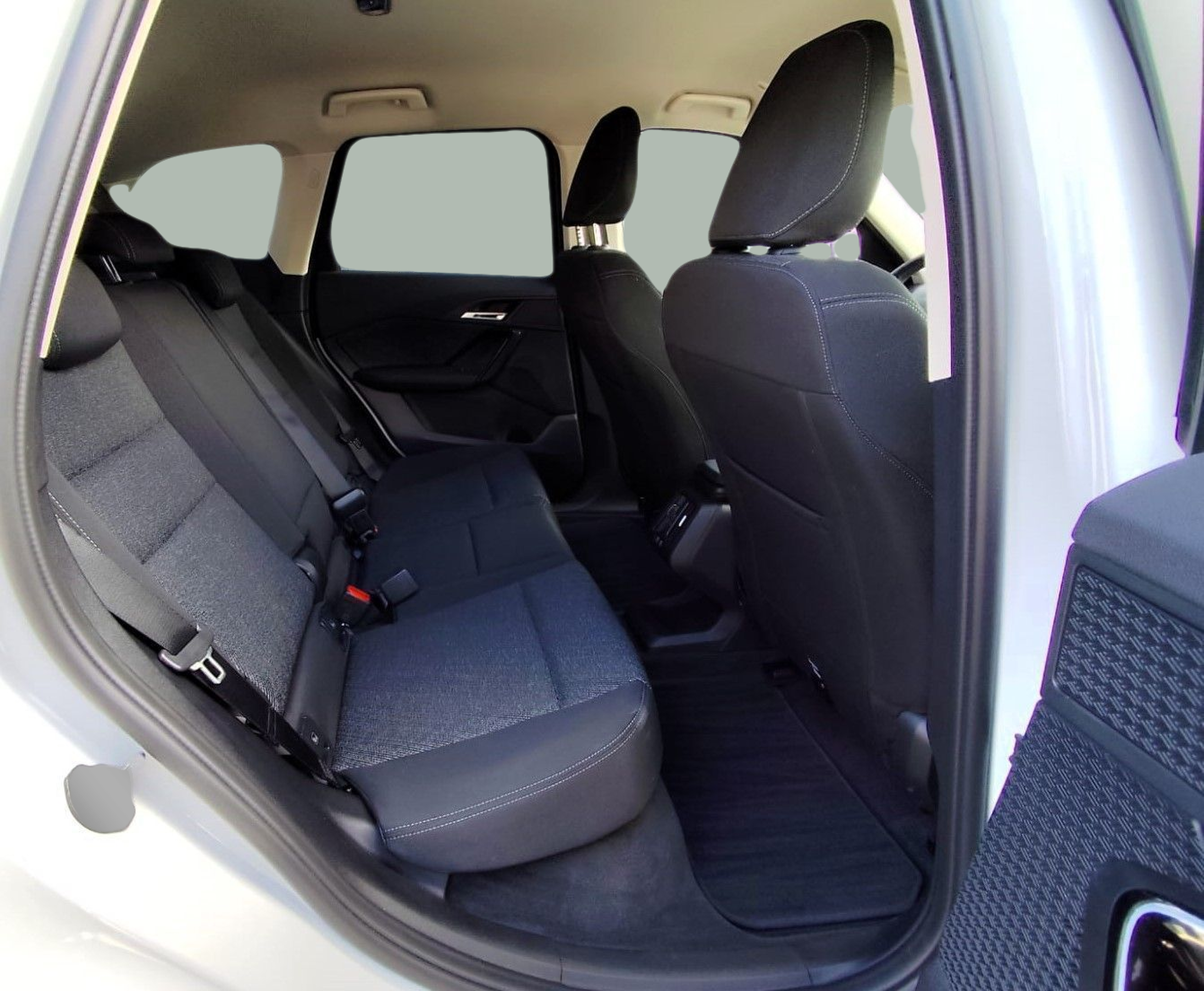 BMW iX1 xDrive30 color Blanco. Año 2023. 230KW(313CV). Elétrico. En concesionario Santogal Oeiras de Oeiras