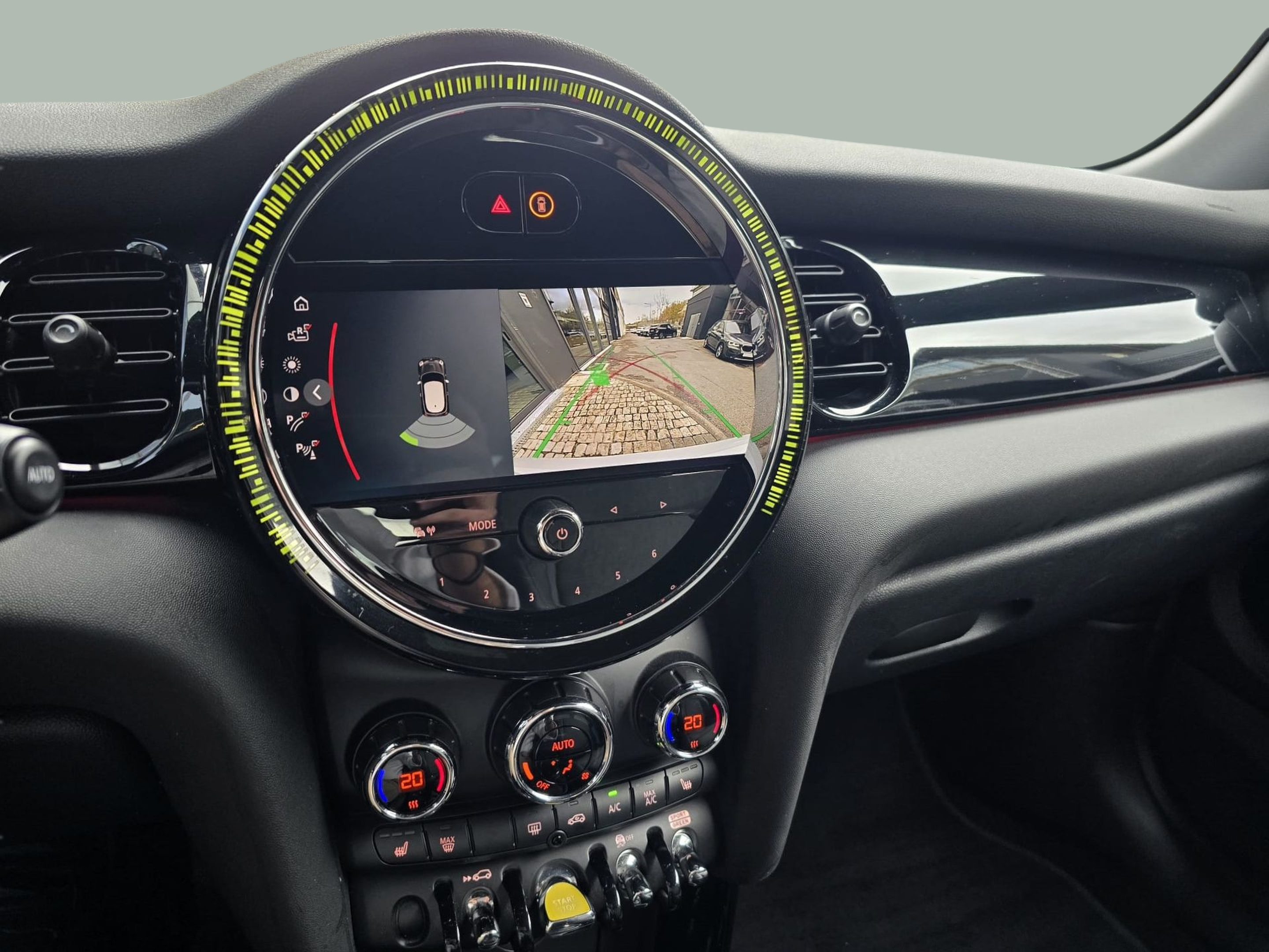 fotoG 15 del MINI MINI Cooper S E 135 kW (184 CV) 184cv Elétrico de 2023 em Oeiras