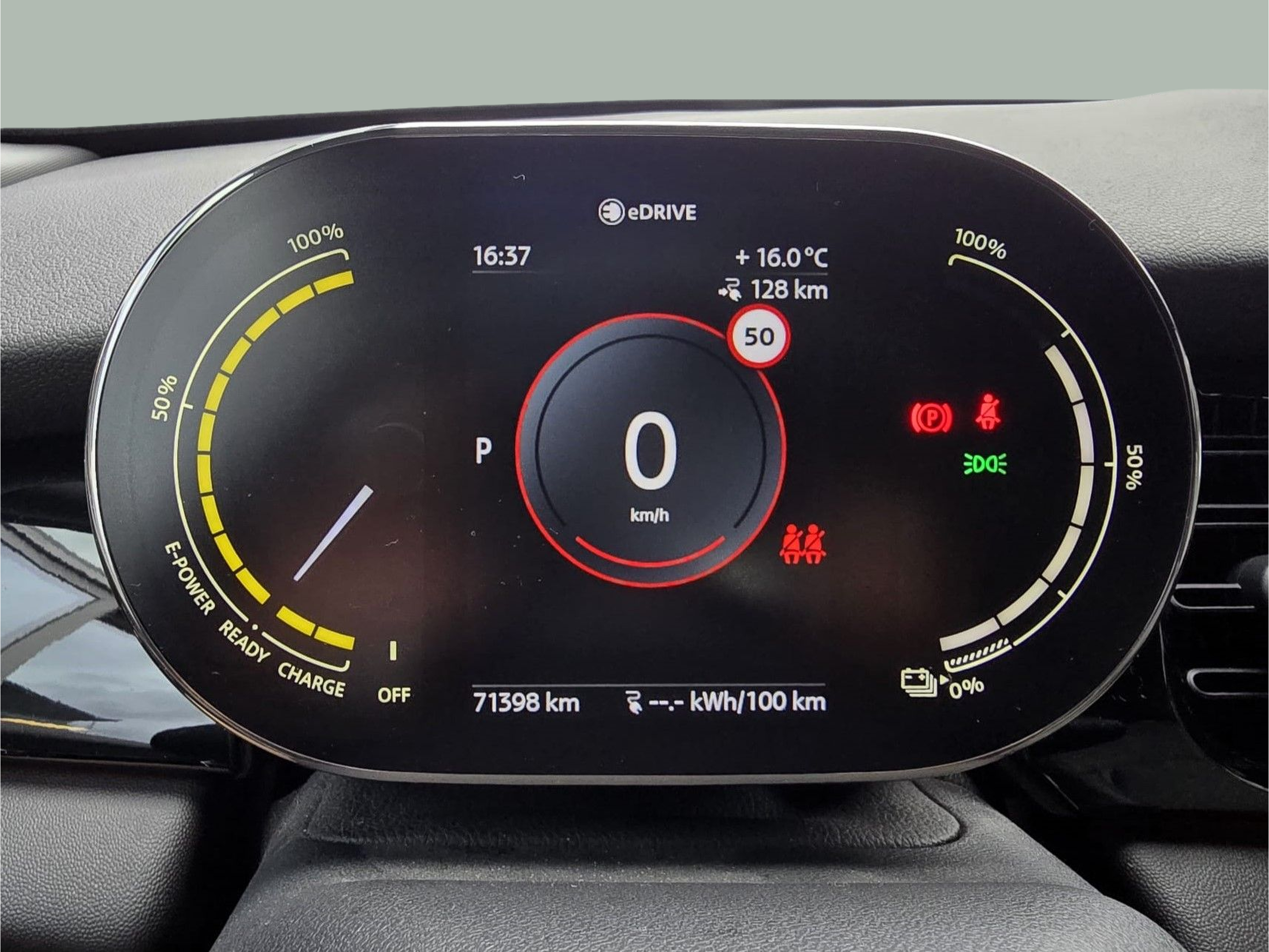 fotoG 13 del MINI MINI Cooper S E 135 kW (184 CV) 184cv Elétrico de 2023 em Oeiras