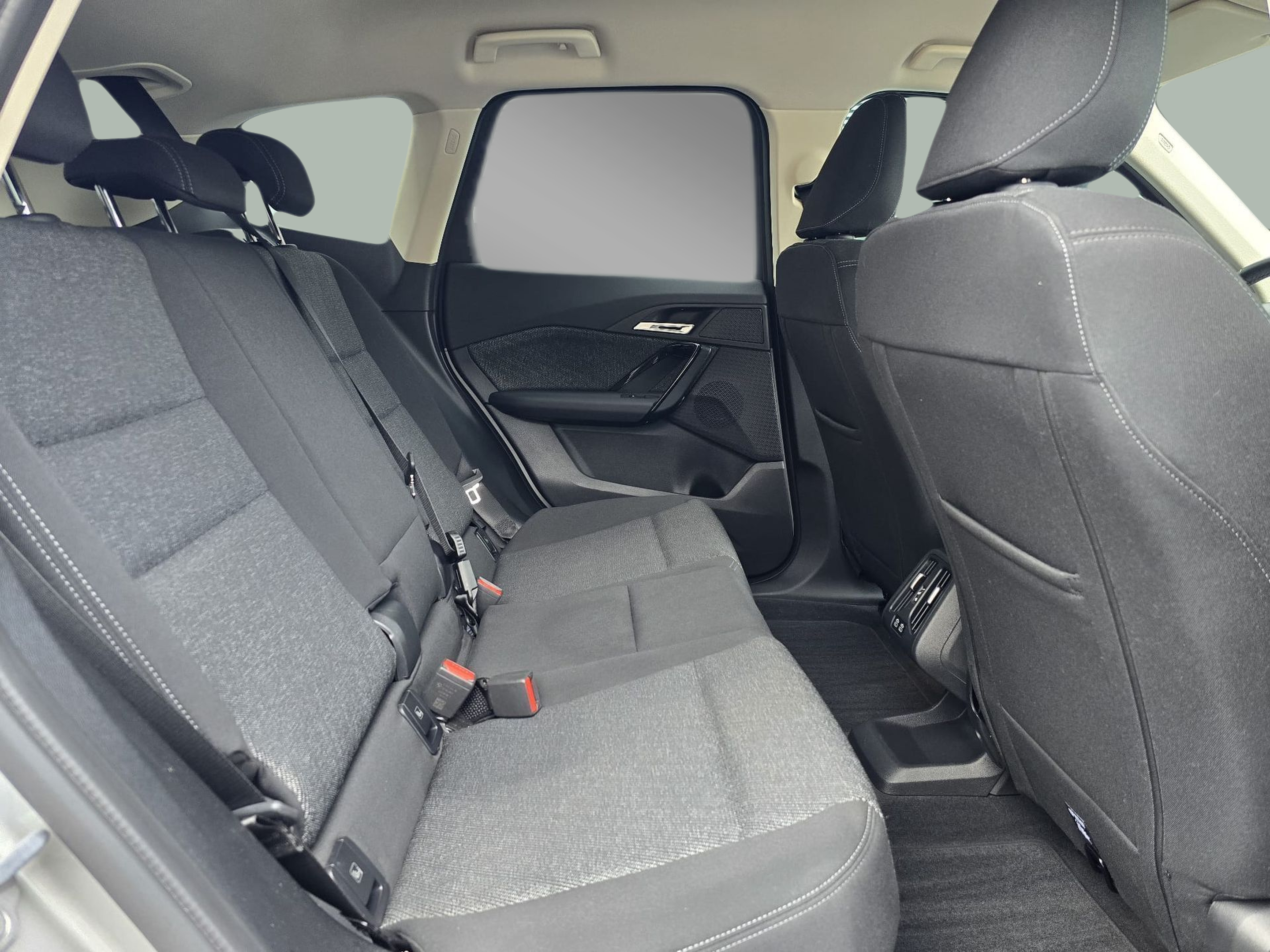 BMW iX1 xDrive30 color Dorado. Año 2023. 230KW(313CV). Elétrico. En concesionario Santogal Oeiras de Oeiras