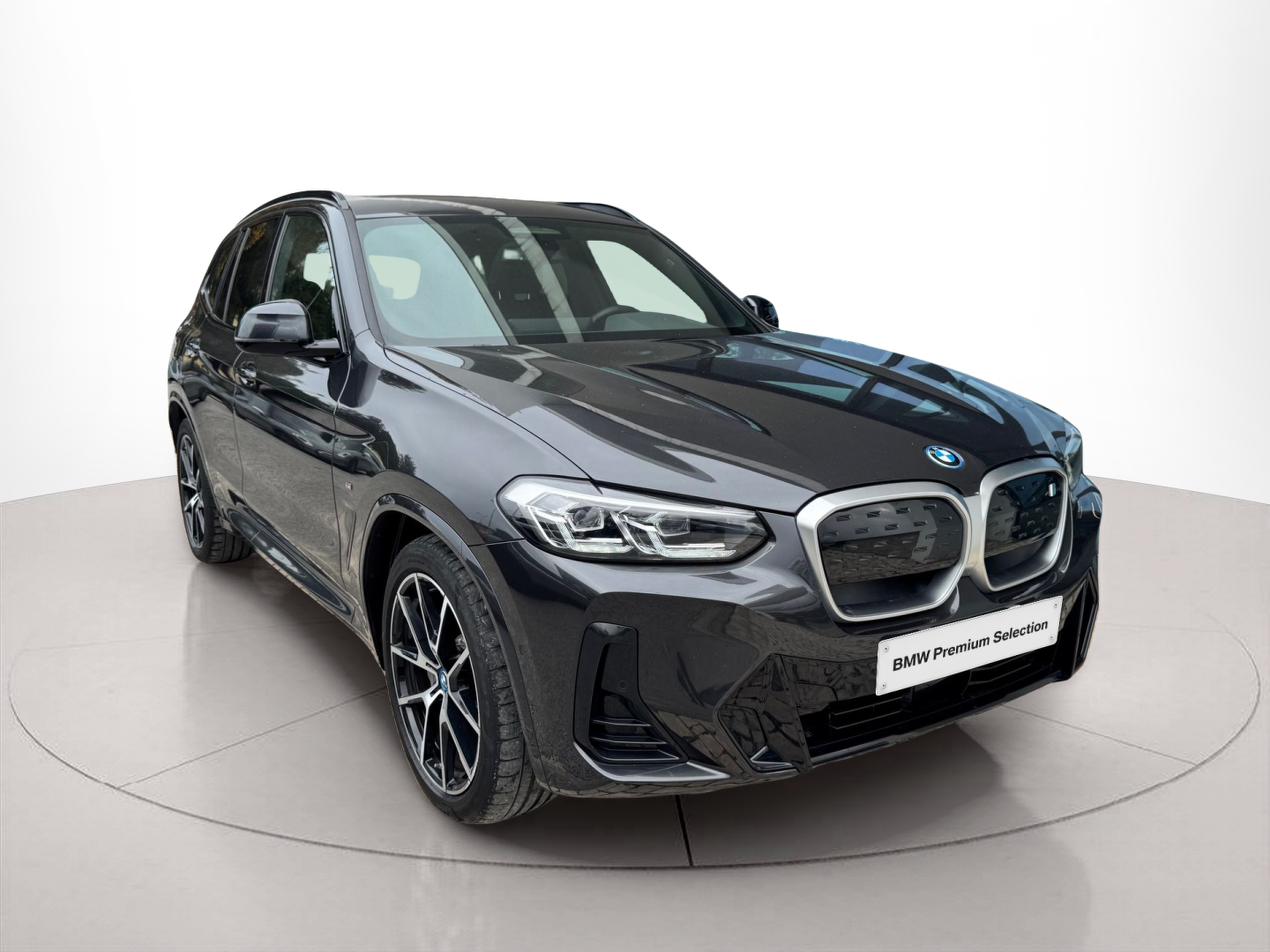 BMW iX3 iX3 80 kWh color Gris. Año 2023. 210KW(286CV). Elétrico. En concesionario Santogal Oeiras de Oeiras