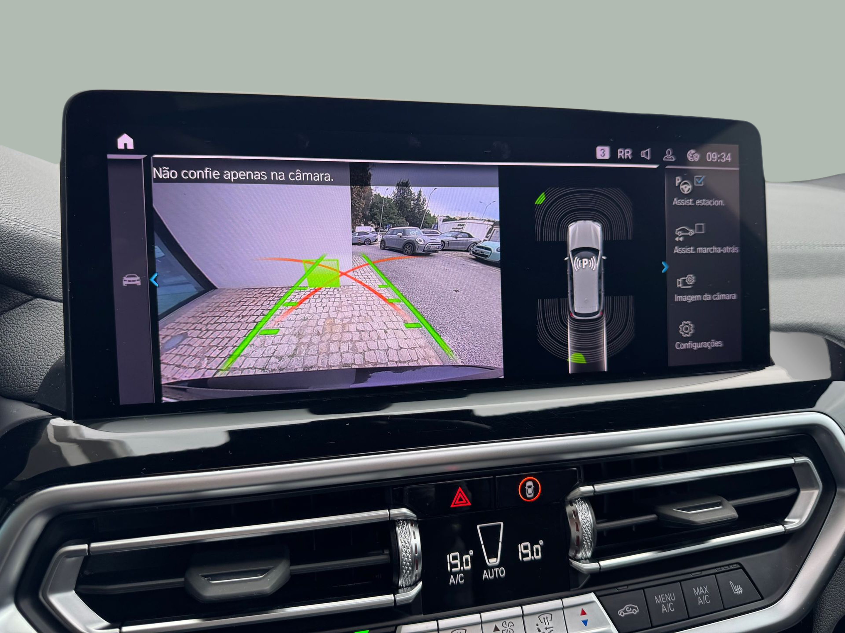 BMW iX3 iX3 80 kWh color Gris. Año 2023. 210KW(286CV). Elétrico. En concesionario Santogal Oeiras de Oeiras