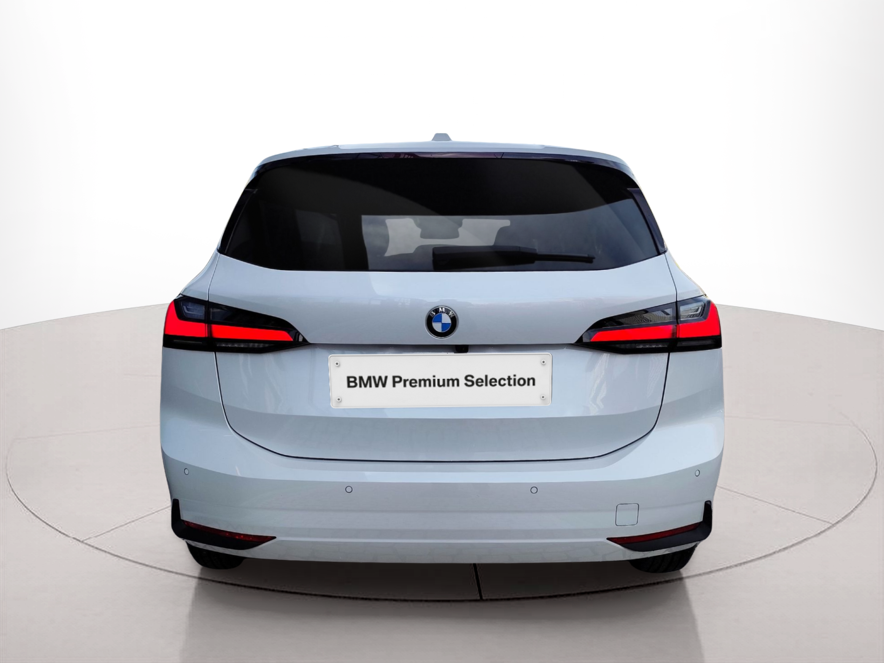 BMW Série 2 218i Active Tourer color Blanco. Año 2024. 100KW(136CV). Gasolina. En concesionario Santogal Oeiras de Oeiras