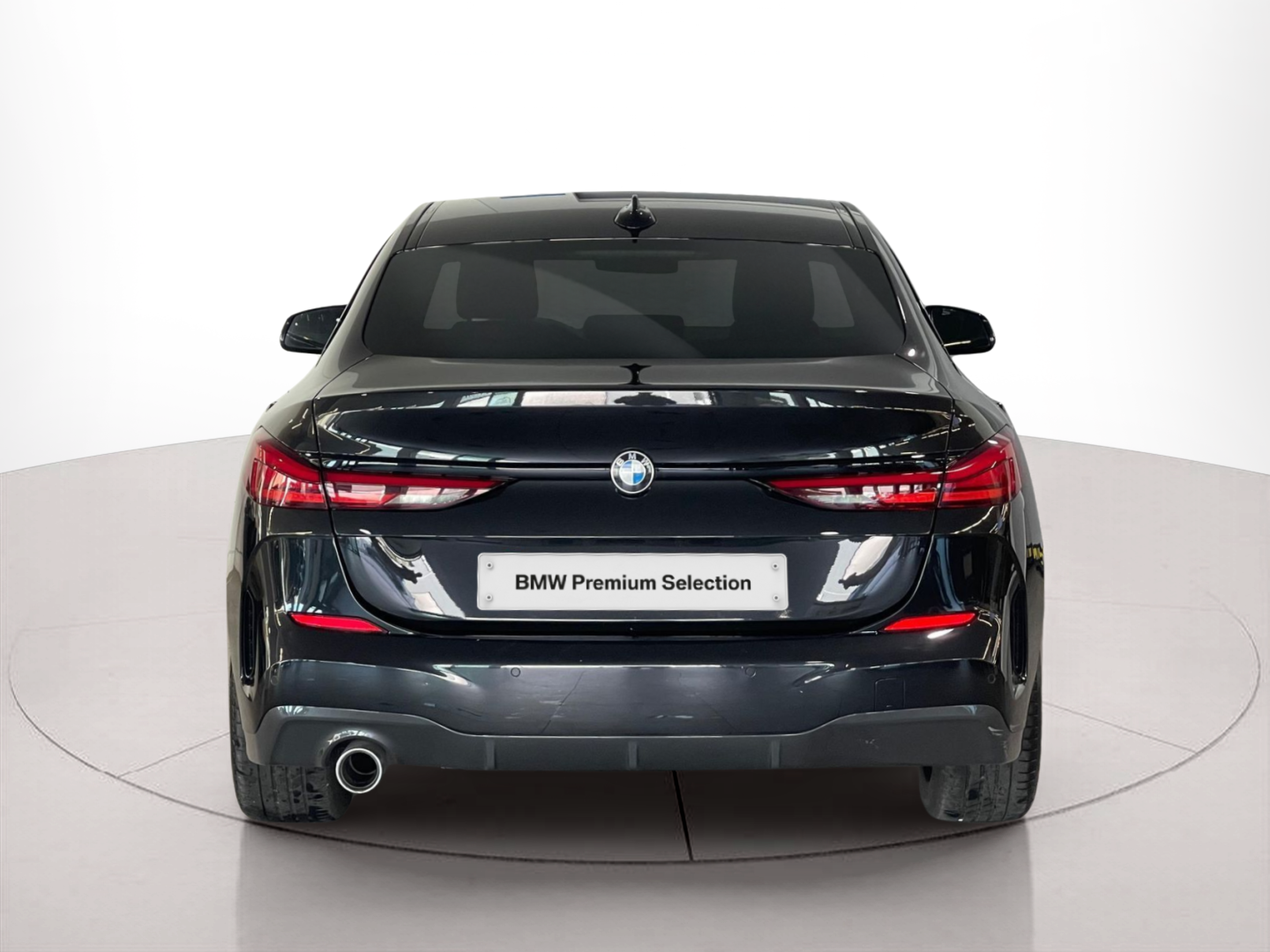 BMW Série 2 216d Gran Coupe color Negro. Año 2024. 85KW(116CV). Diesel. En concesionario Santogal Carnaxide de Oeiras