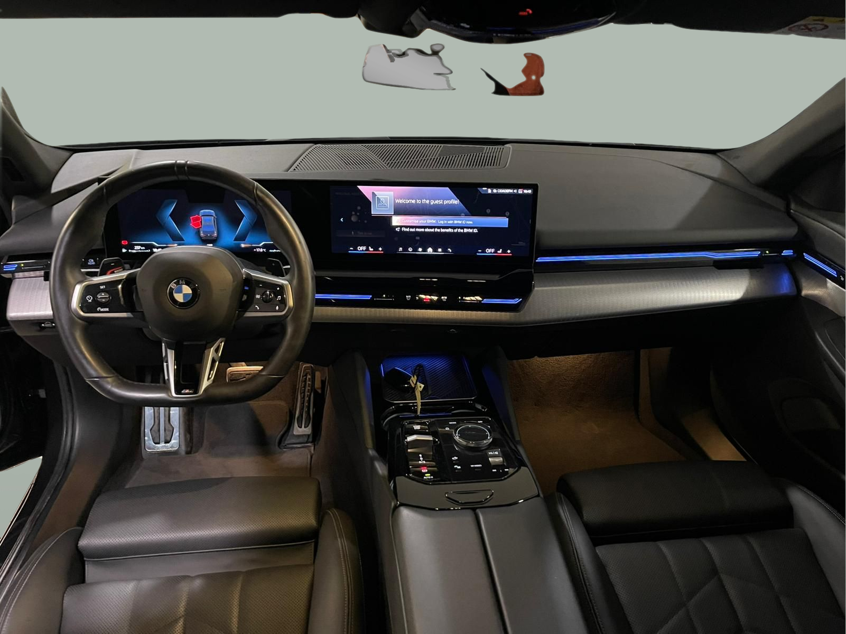 BMW Série 5 520d Berlina color Gris. Año 2024. 145KW(197CV). Diesel. En concesionario Santogal Carnaxide de Oeiras