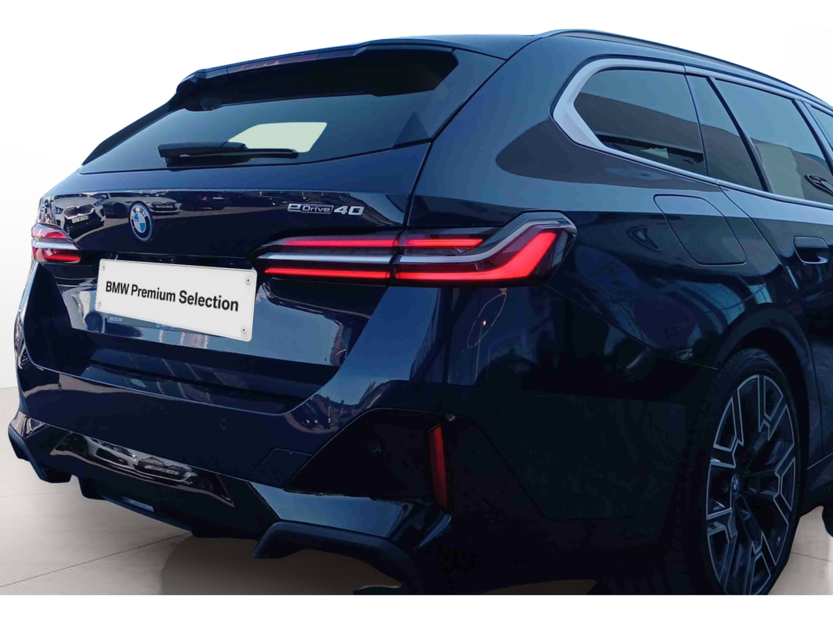 BMW i5 eDrive40 color Azul. Año 2024. 250KW(340CV). Elétrico. En concesionario Santogal Seixal de Seixal