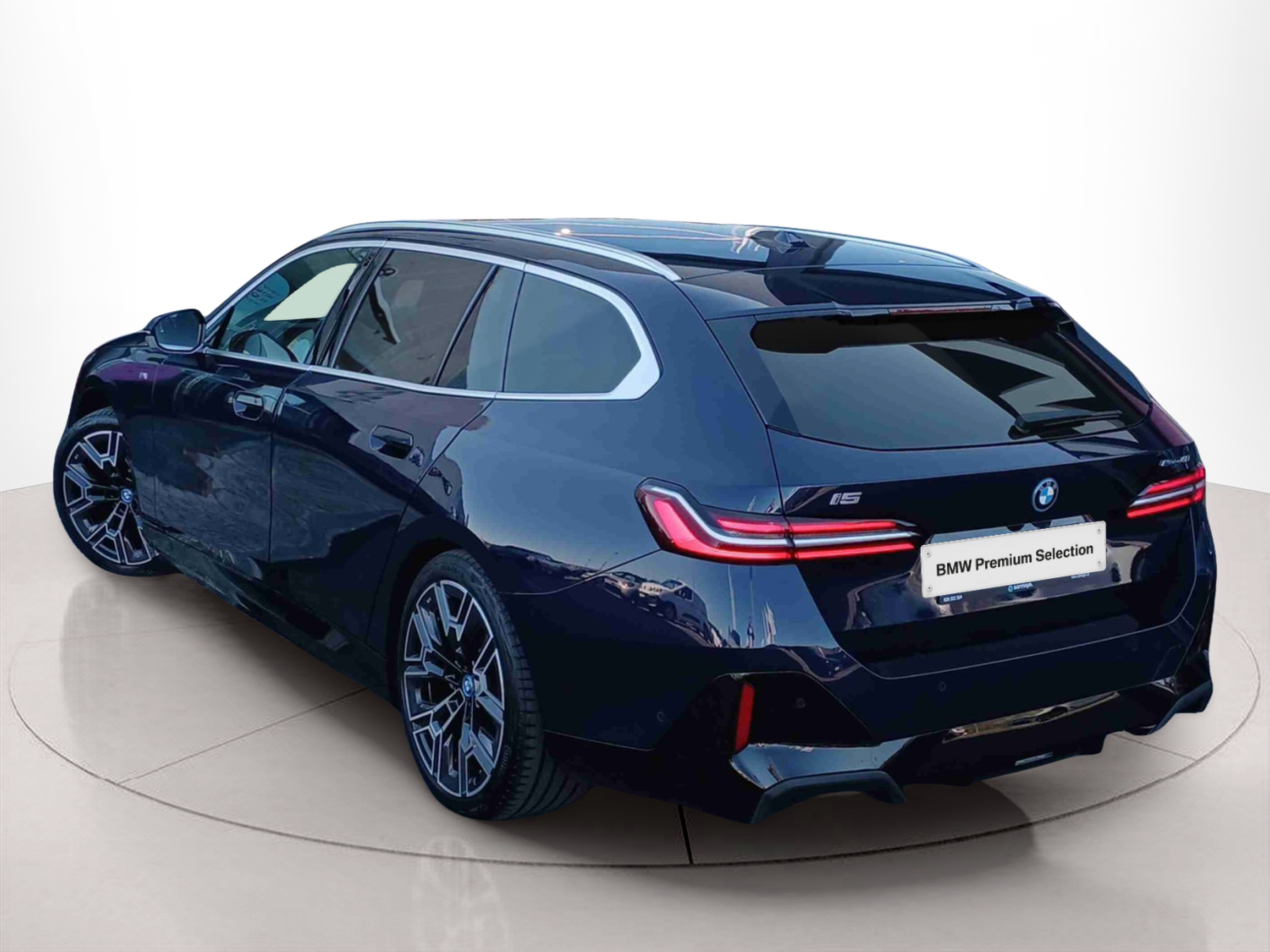 BMW i5 eDrive40 color Azul. Año 2024. 250KW(340CV). Elétrico. En concesionario Santogal Seixal de Seixal