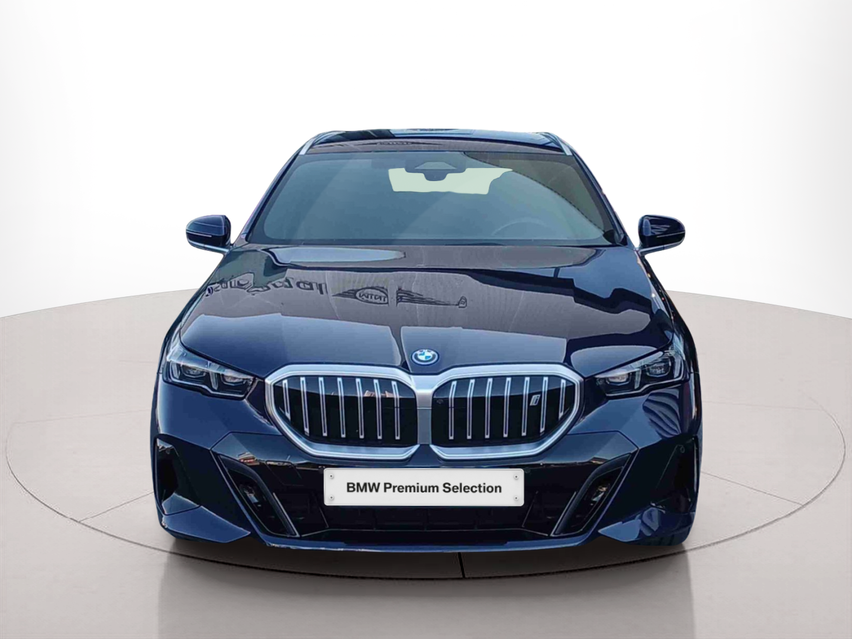 BMW i5 eDrive40 color Azul. Año 2024. 250KW(340CV). Elétrico. En concesionario Santogal Seixal de Seixal