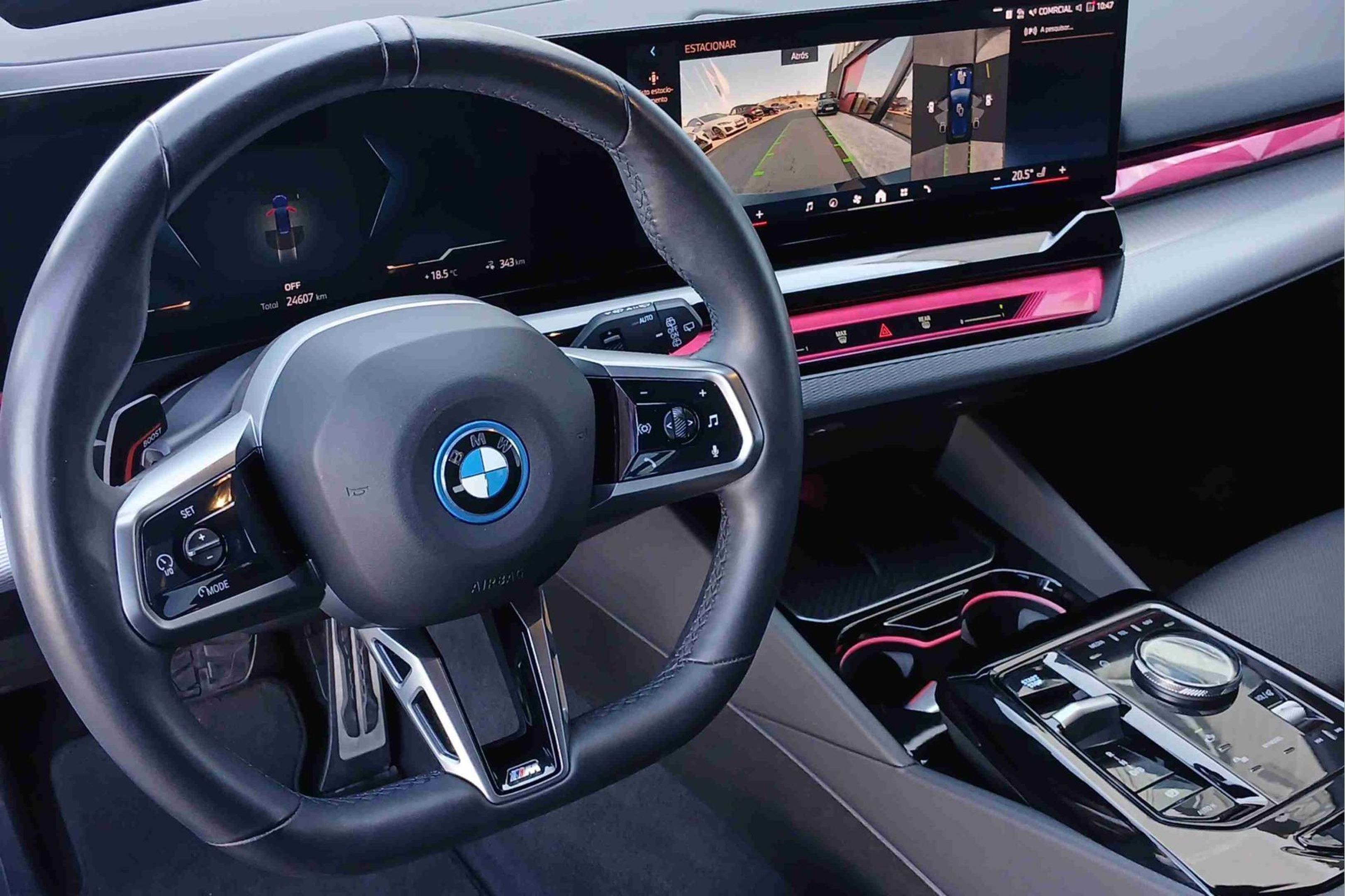 BMW i5 eDrive40 color Azul. Año 2024. 250KW(340CV). Elétrico. En concesionario Santogal Seixal de Seixal