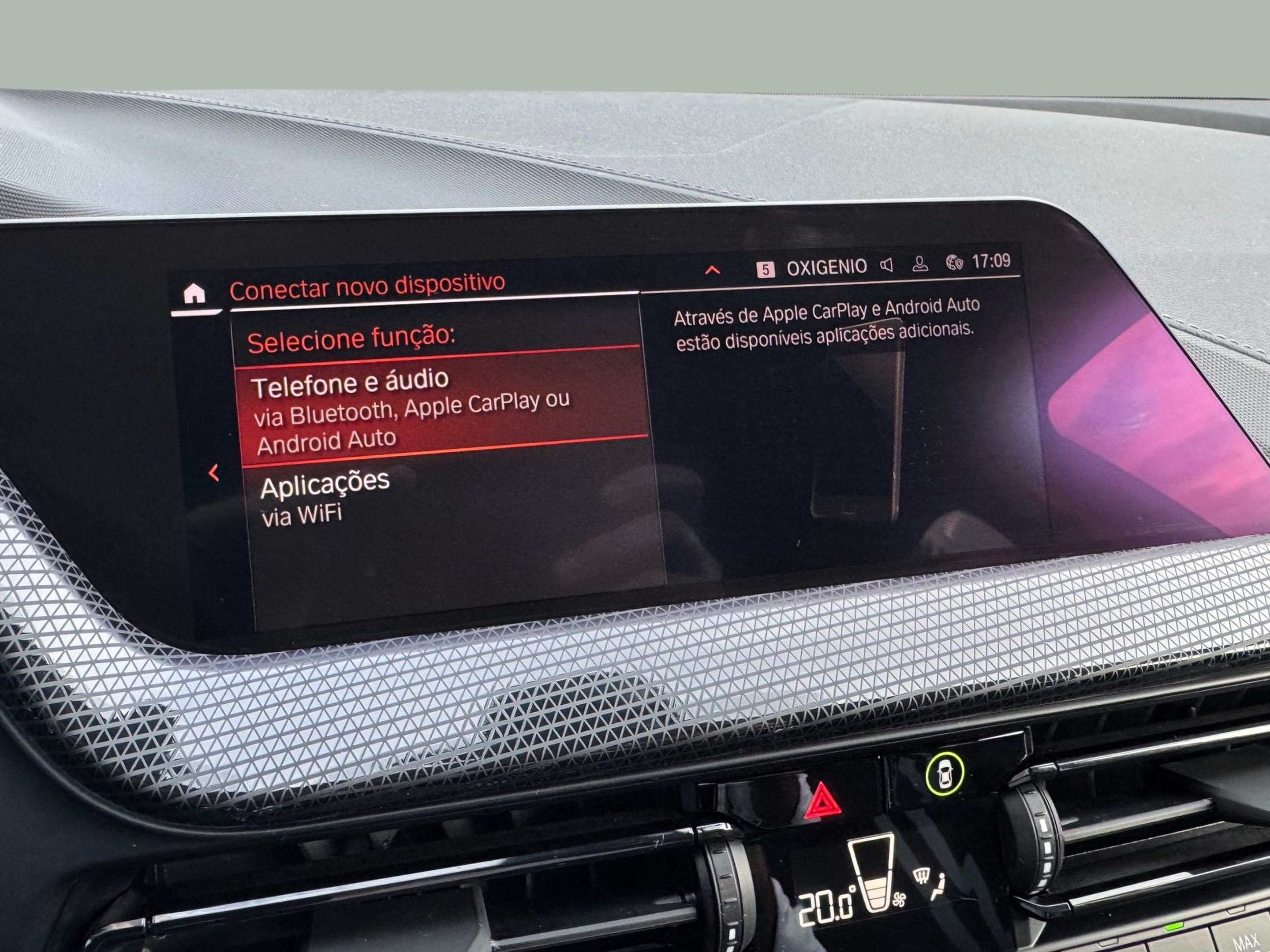 BMW Série 1 116d color Blanco. Año 2024. 85KW(116CV). Diesel. En concesionario Santogal Oeiras de Oeiras