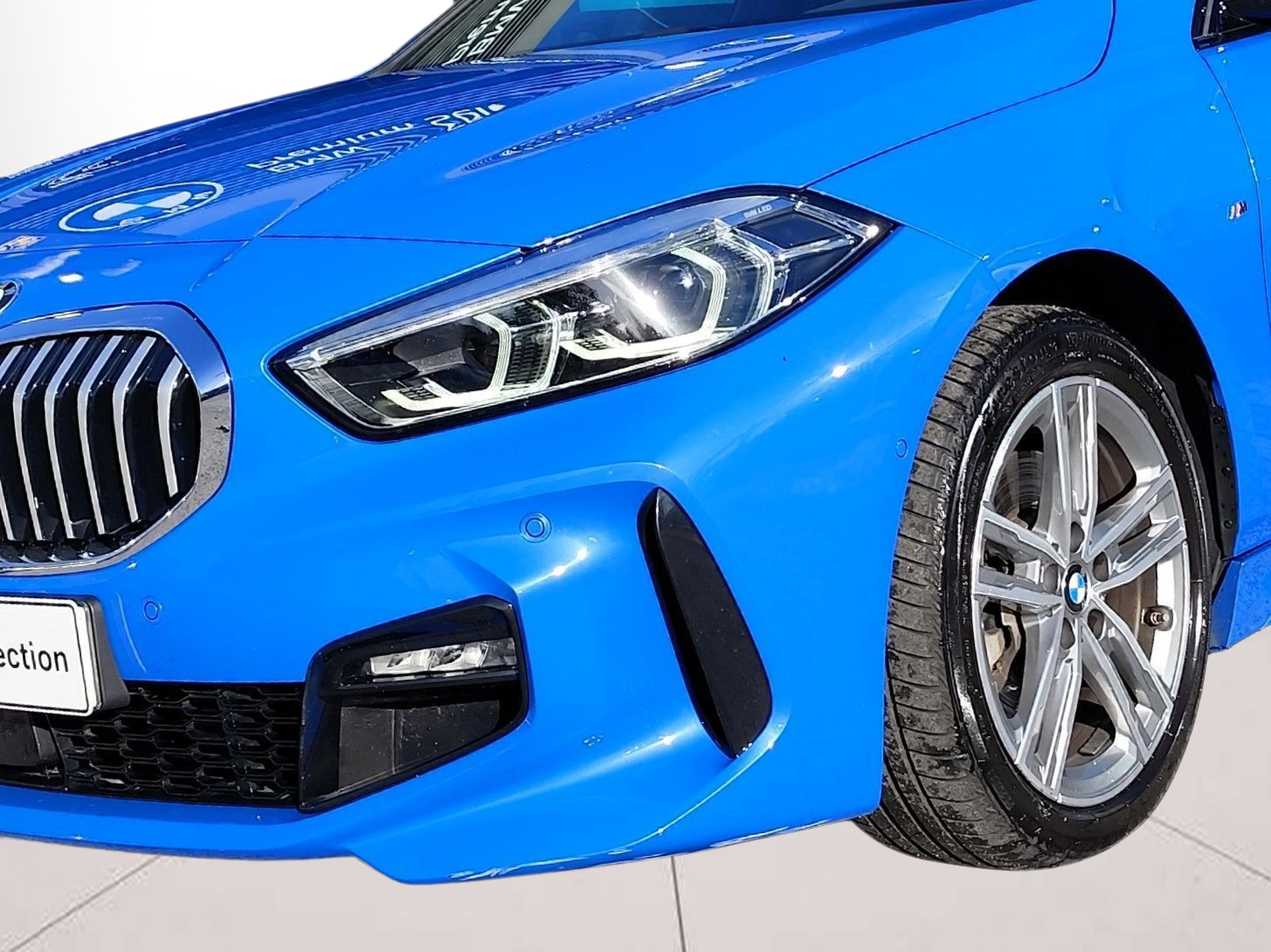 BMW Série 1 116d color Azul. Año 2024. 85KW(116CV). Diesel. En concesionario Santogal Oeiras de Oeiras