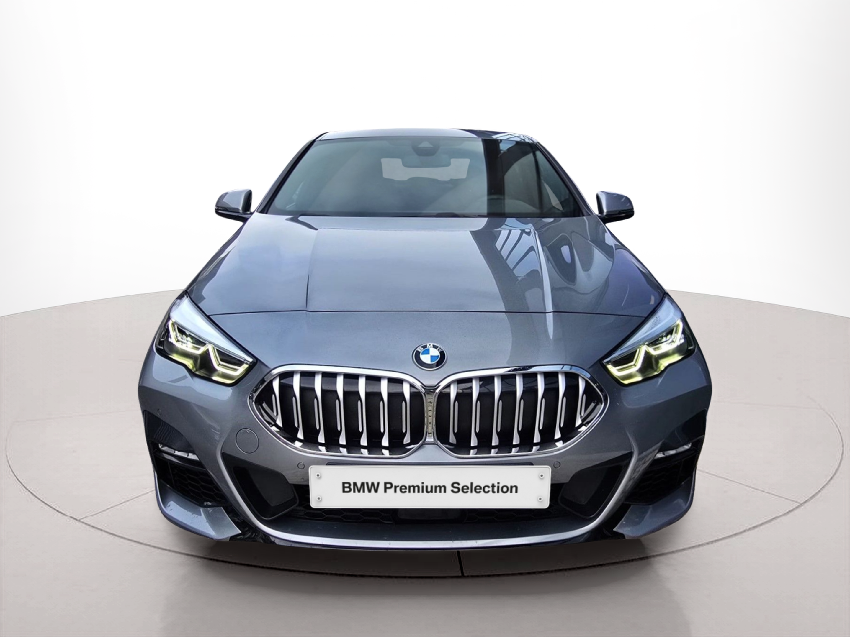 Fotos de BMW Série 2 216d Gran Coupe color Gris. Año 2024. 85KW(116CV). Diesel. En concesionario Santogal Oeiras de Oeiras