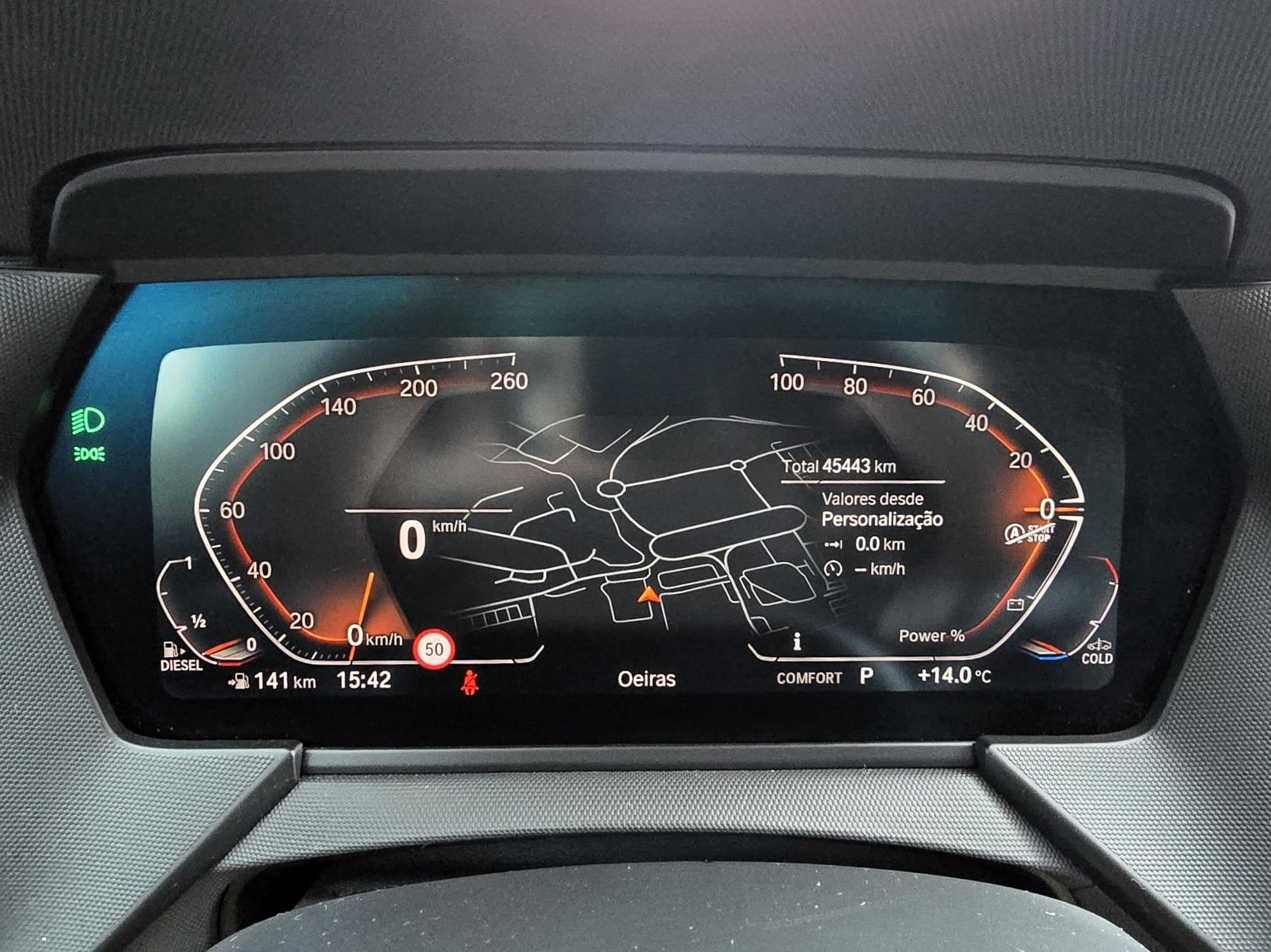 BMW Série 2 216d Gran Coupe color Gris. Año 2024. 85KW(116CV). Diesel. En concesionario Santogal Oeiras de Oeiras