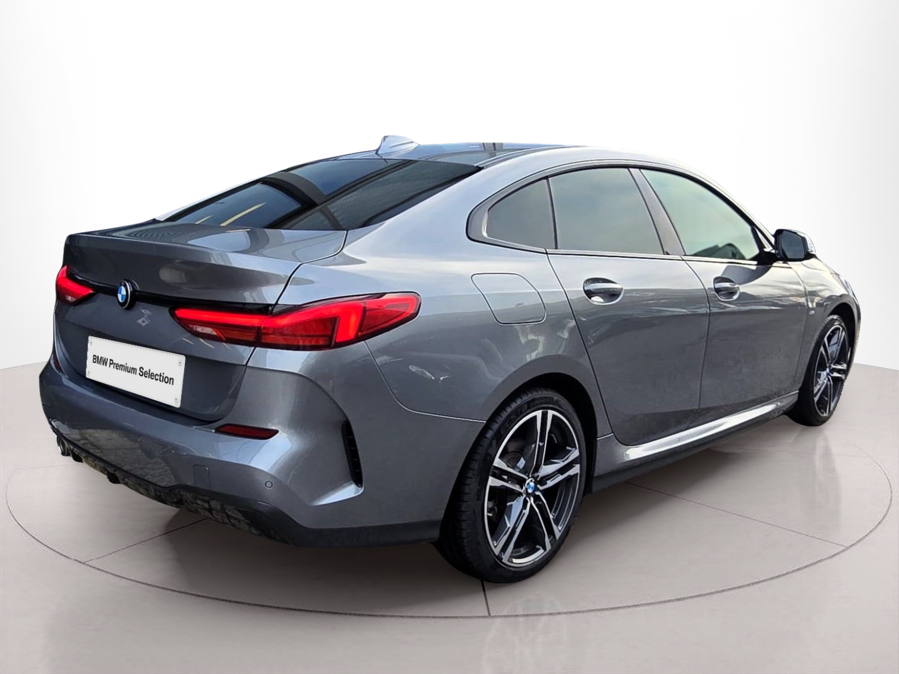 BMW Série 2 216d Gran Coupe color Gris. Año 2024. 85KW(116CV). Diesel. En concesionario Santogal Oeiras de Oeiras