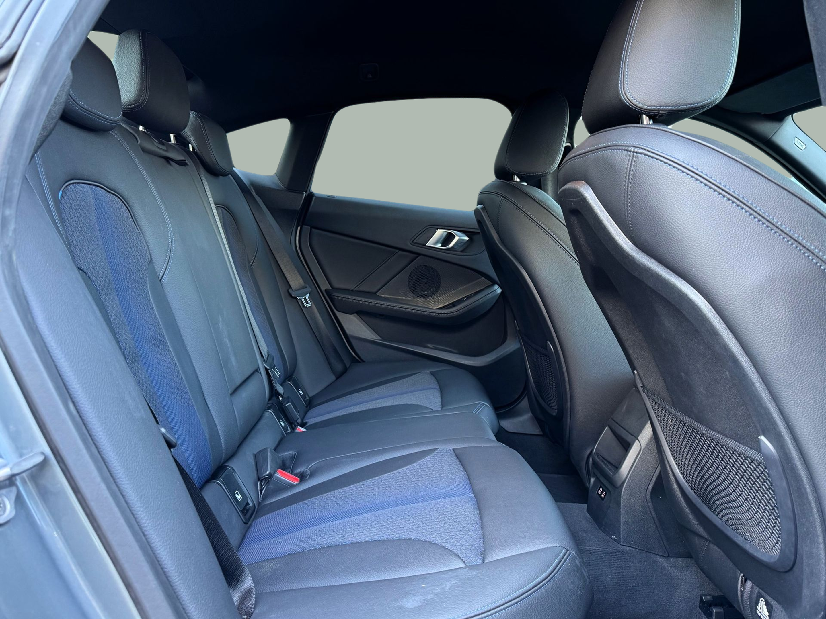 BMW Série 2 216d Gran Coupe color Gris. Año 2024. 85KW(116CV). Diesel. En concesionario Santogal Oeiras de Oeiras