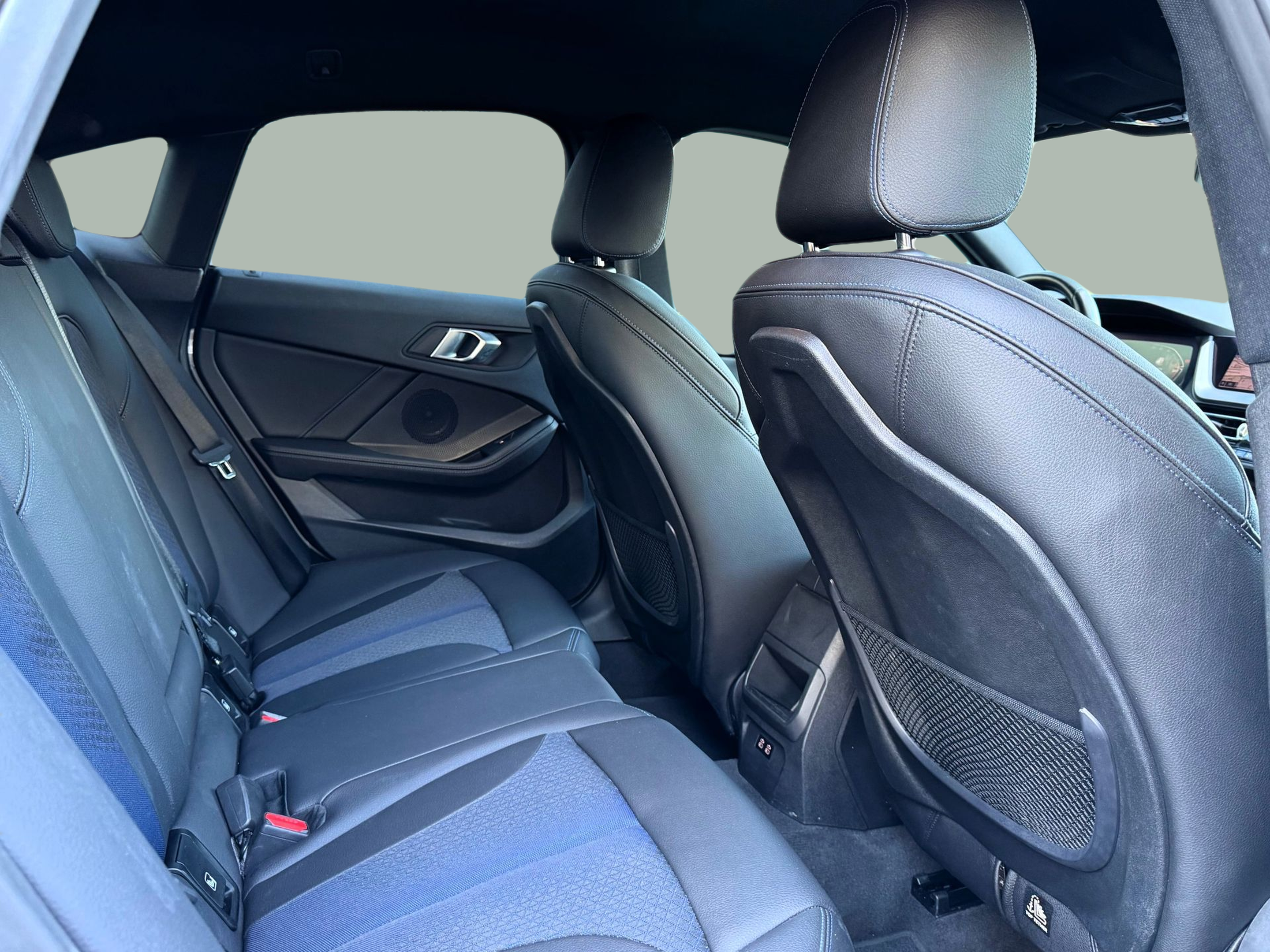 BMW Série 2 216d Gran Coupe color Gris. Año 2024. 85KW(116CV). Diesel. En concesionario Santogal Oeiras de Oeiras