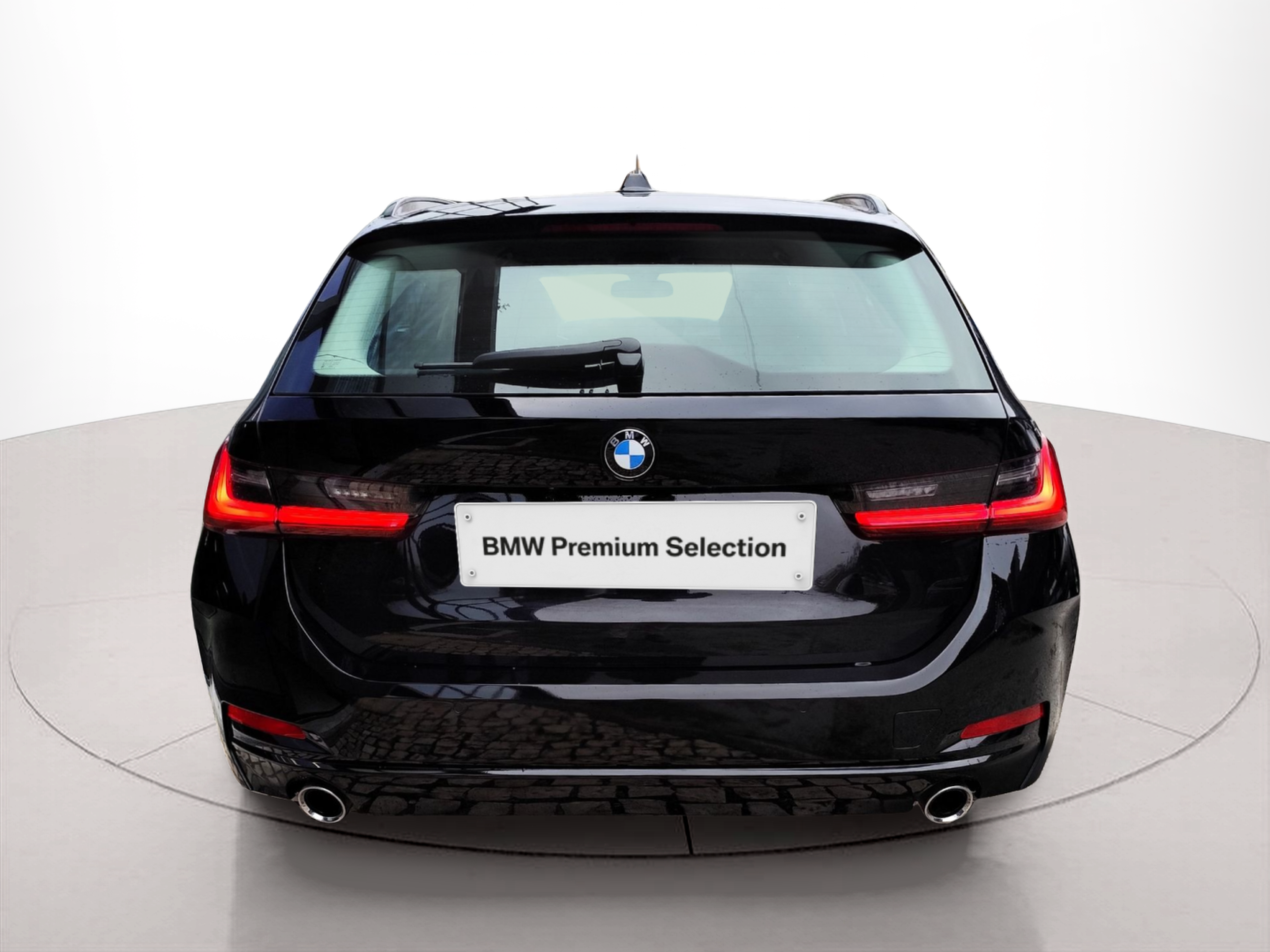 BMW Série 3 318d Touring color Negro. Año 2024. 110KW(150CV). Diesel. En concesionario Santogal Oeiras de Oeiras