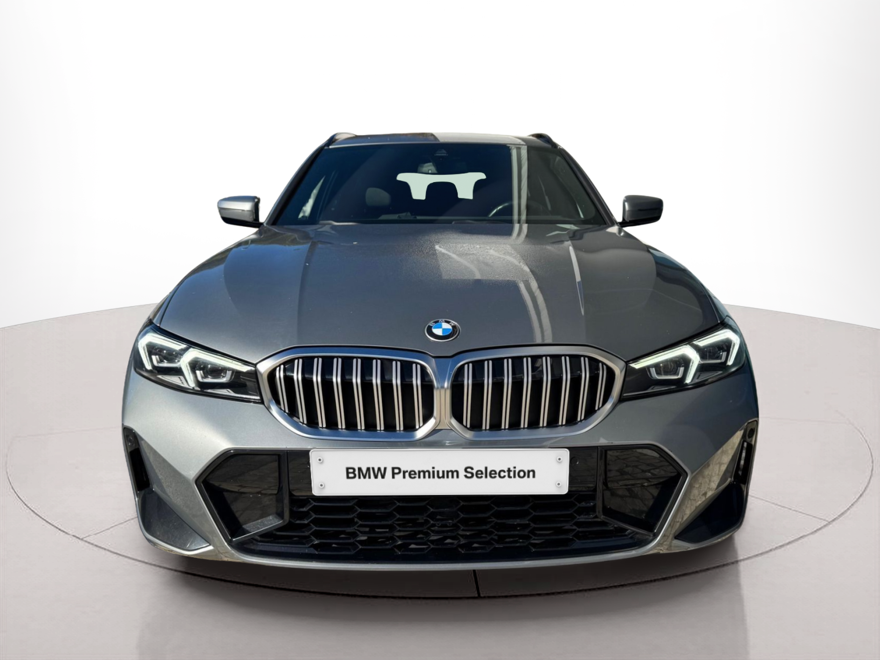 Fotos de BMW Série 3 320d Touring color Gris. Año 2024. 140KW(190CV). Diesel. En concesionario Santogal Oeiras de Oeiras