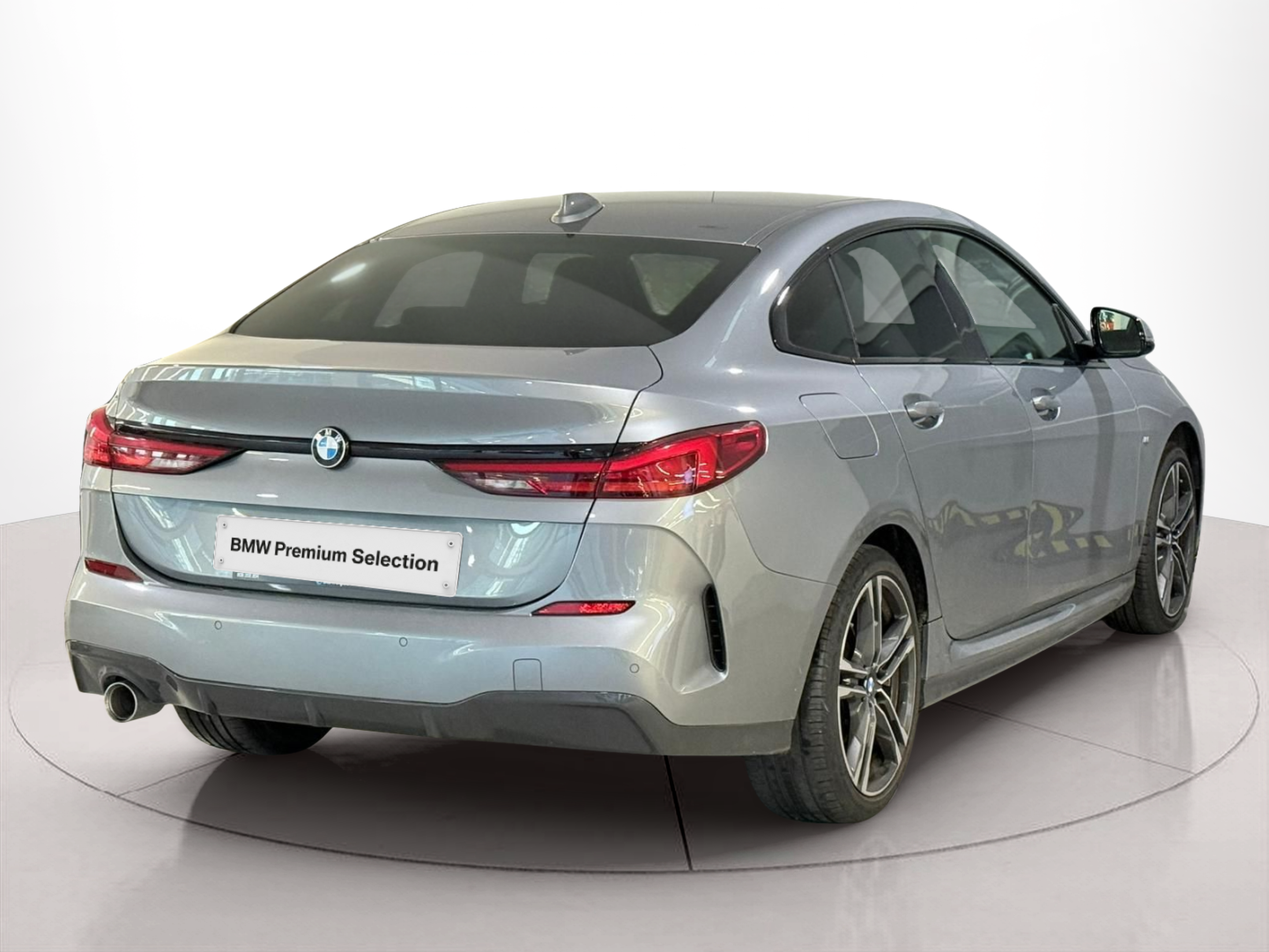 BMW Série 2 216d Gran Coupe color Gris. Año 2024. 85KW(116CV). Diesel. En concesionario Santogal Carnaxide de Oeiras