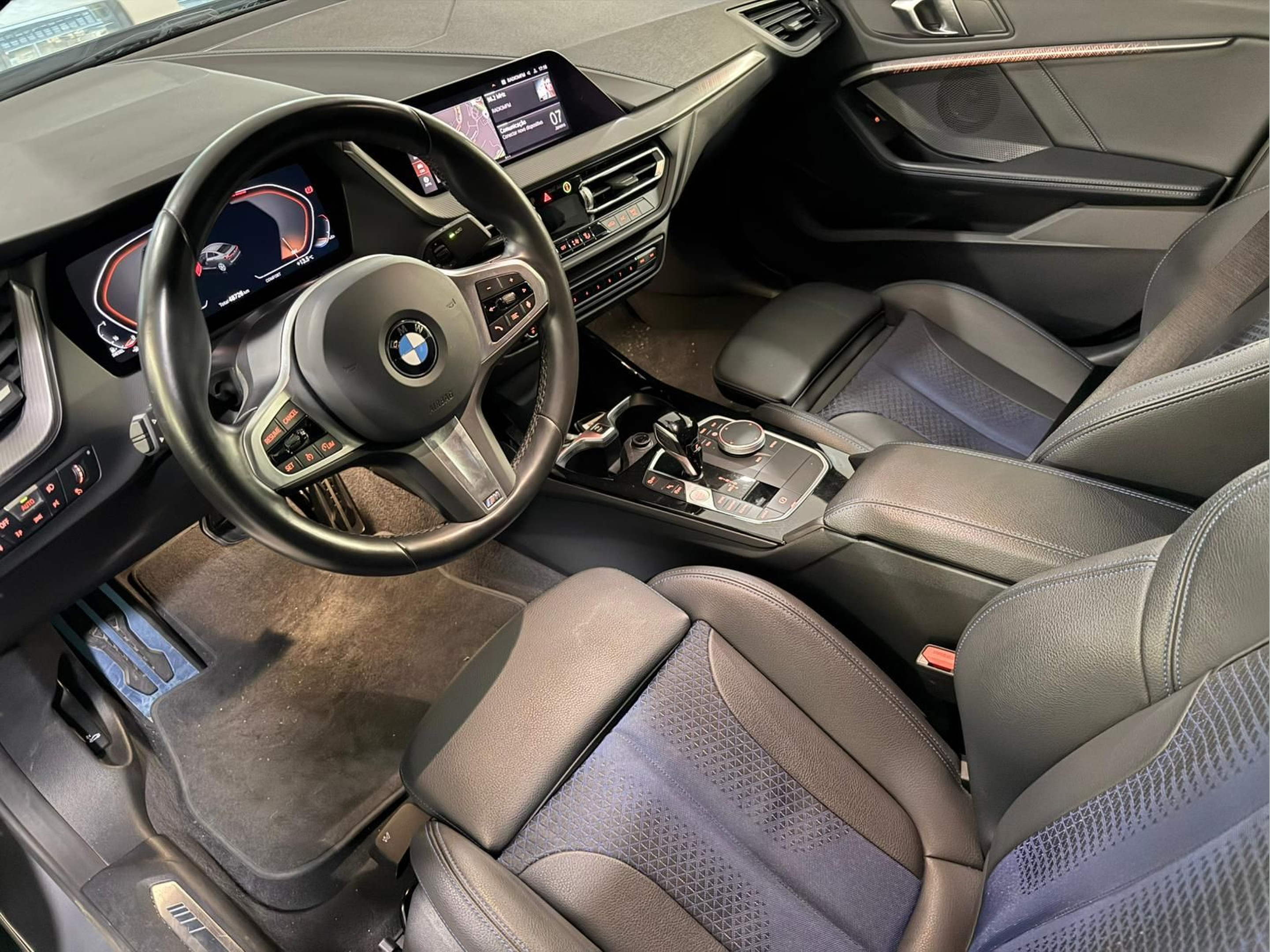 BMW Série 2 216d Gran Coupe color Gris. Año 2024. 85KW(116CV). Diesel. En concesionario Santogal Carnaxide de Oeiras